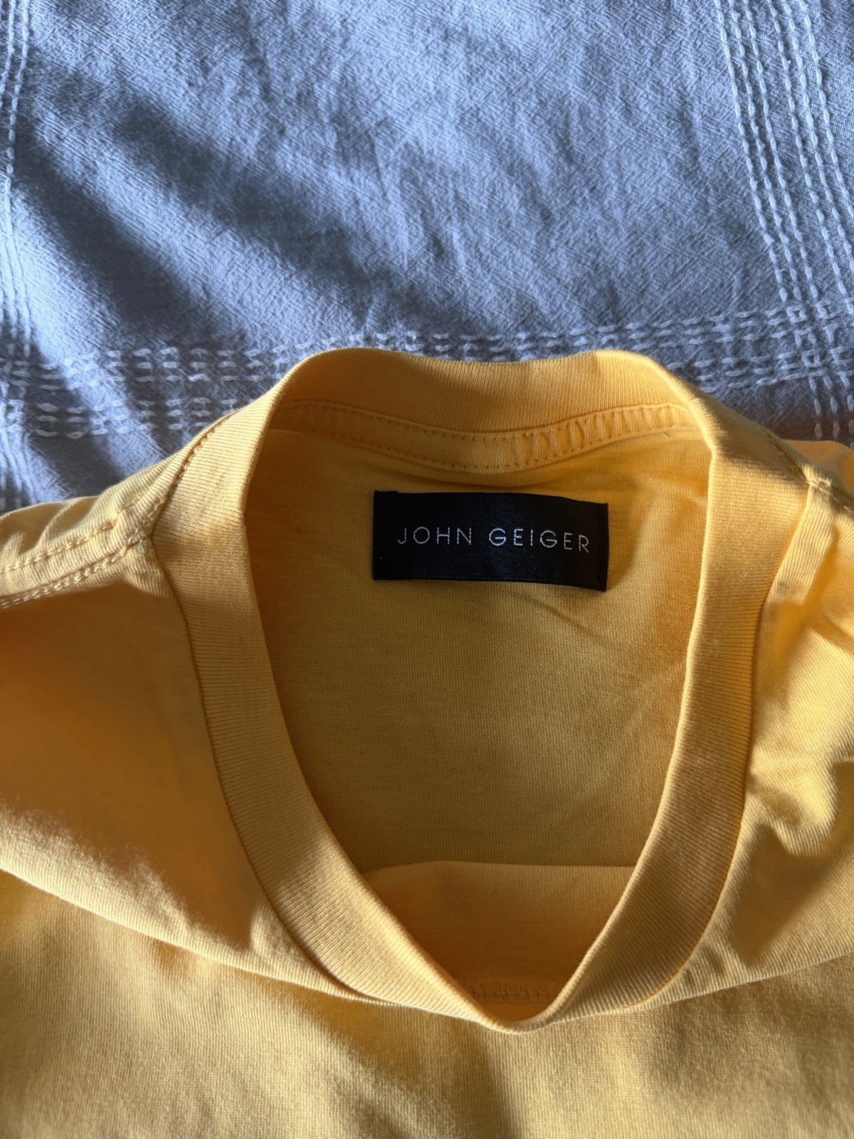 John Geiger Designer Men’s Body Shop T-Shirt, Yellow, Brand New, Never Worn