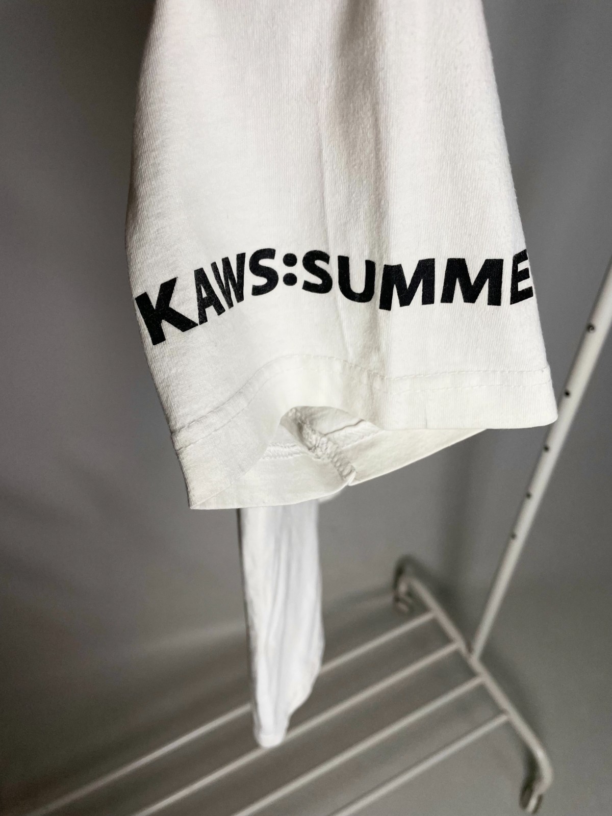 Kaws Summer XX ( Size S ) Vintage Companion Supreme White Tee T Shirt
