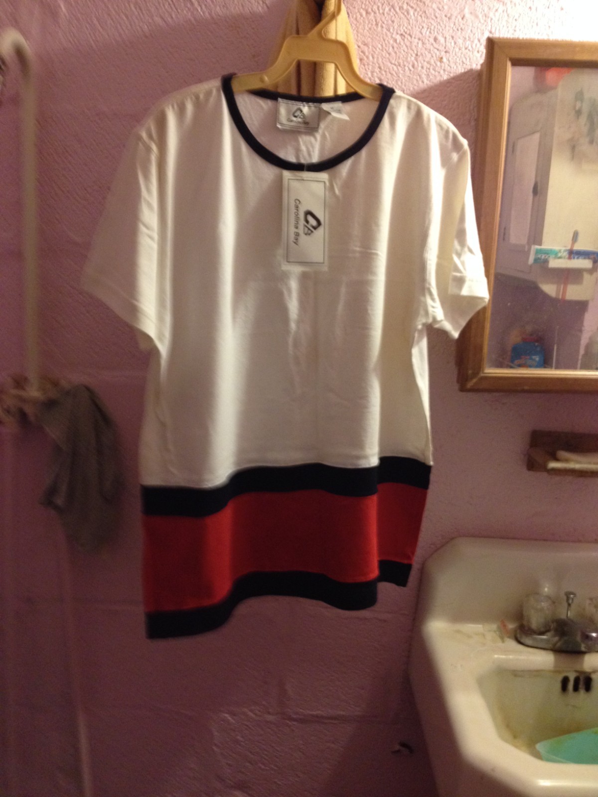 Carolina Bay t-shirt style top with one tag, M, cotton. made in Nepal