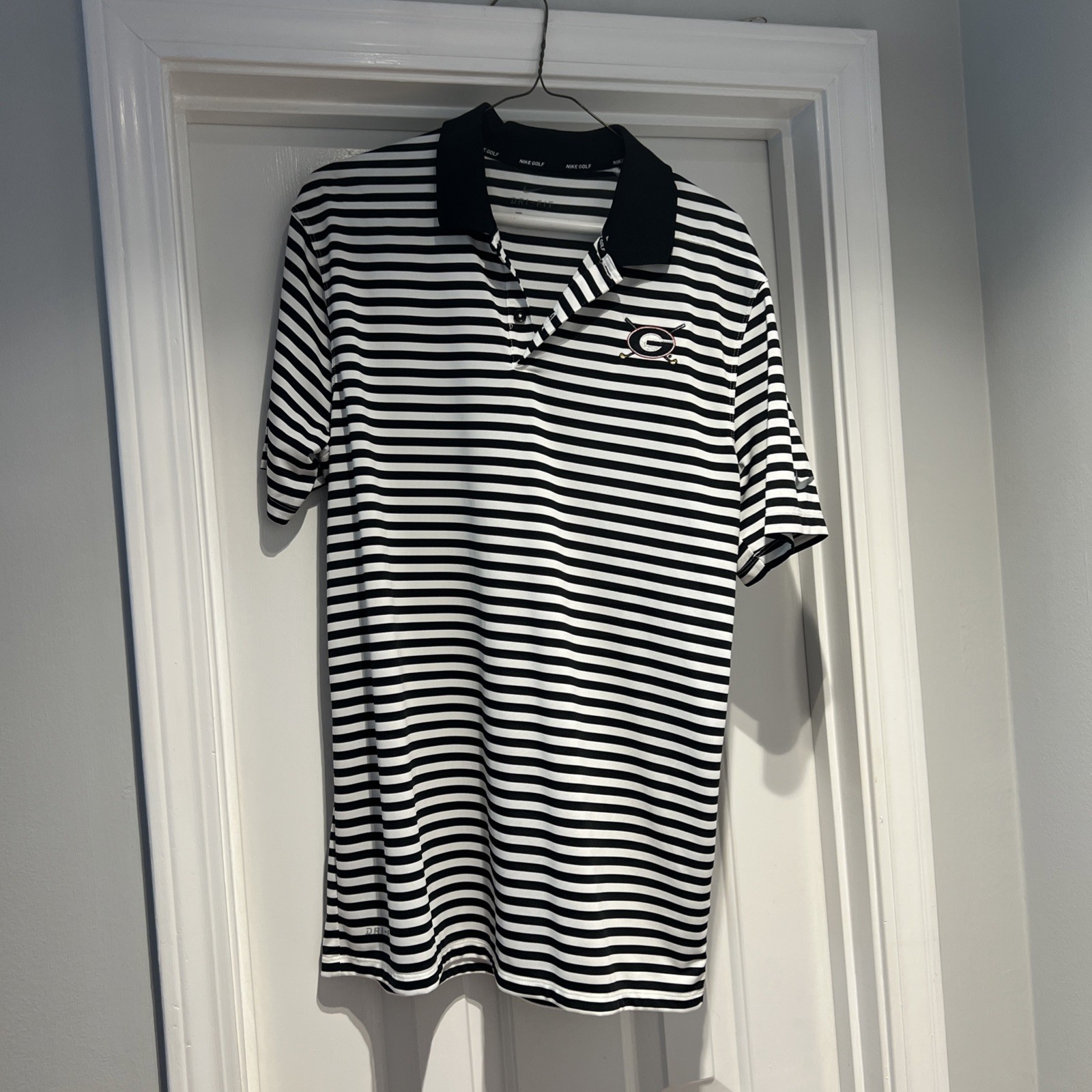 Nike Golf UGA Georgia Golf Men’s Medium Dri-Fit Black White Striped Medium Shirt