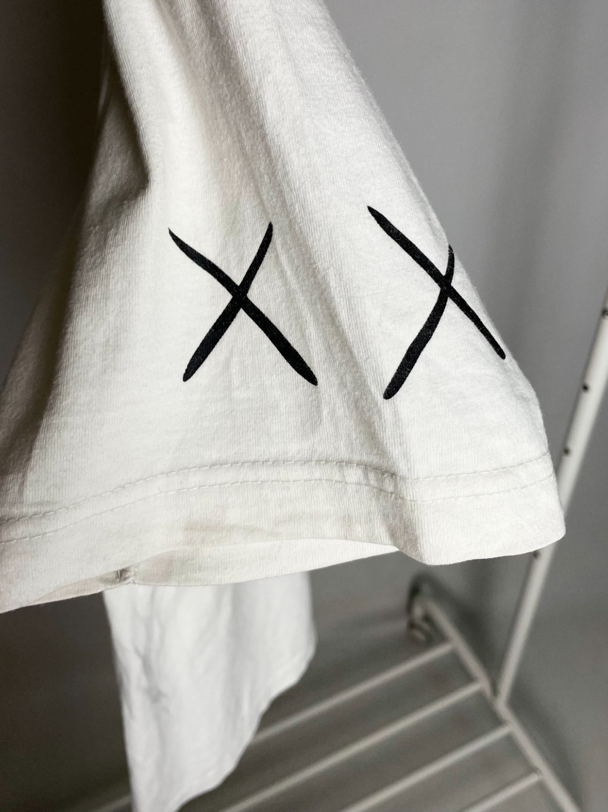 Kaws Summer XX ( Size S ) Vintage Companion Supreme White Tee T Shirt