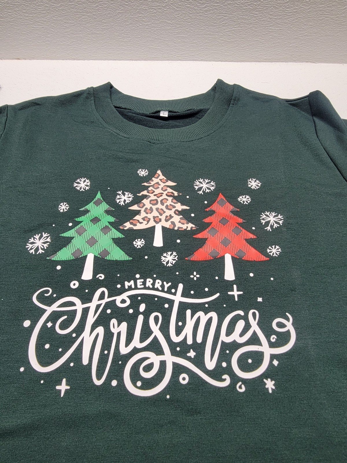 Christmas Tree Shirt Women&rsquo;s XL Green Plaid Holiday Graphic Long Sleeve