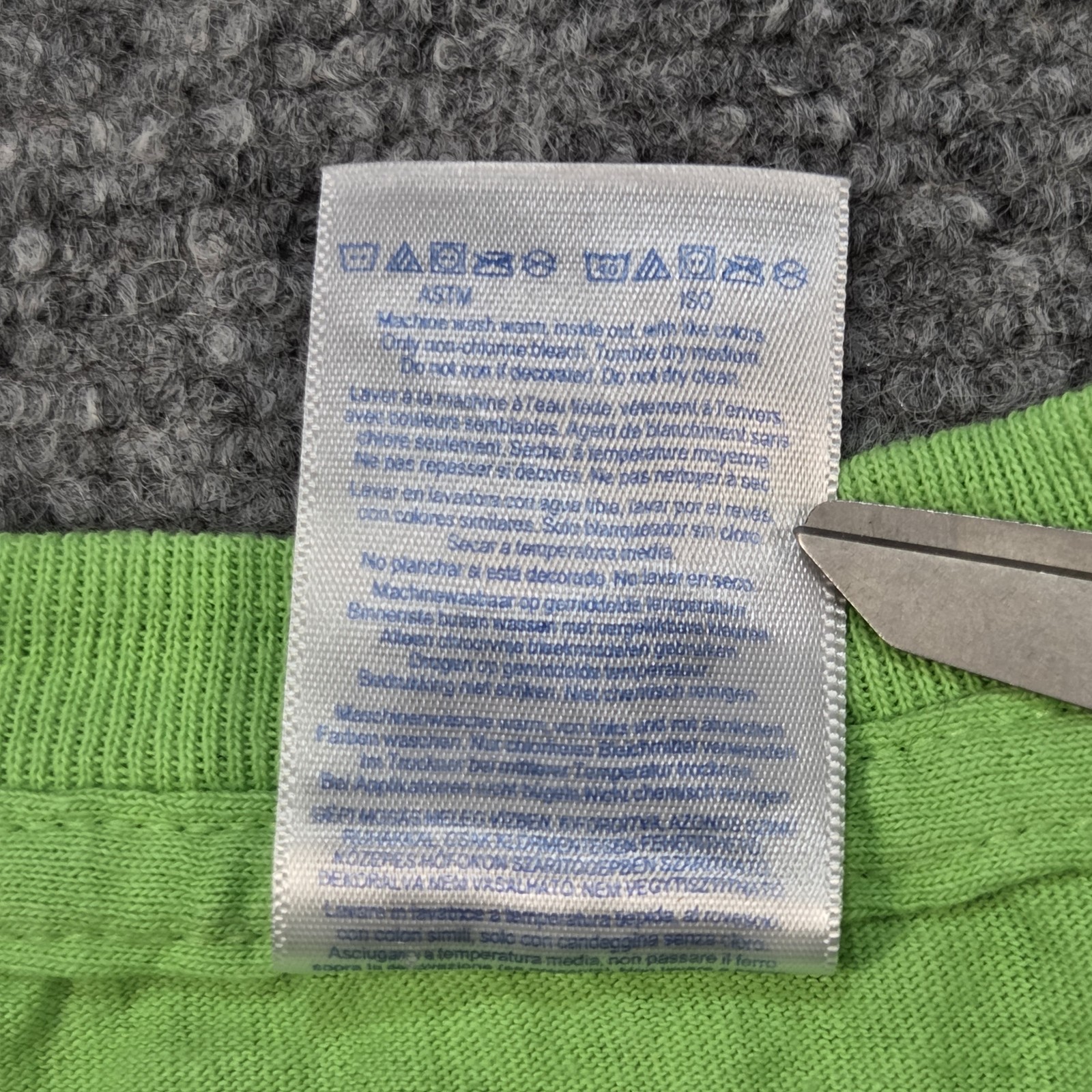 7-Eleven Convenience Store T-Shirt Size XL Promo Sip Slurp Snack Graphic Green