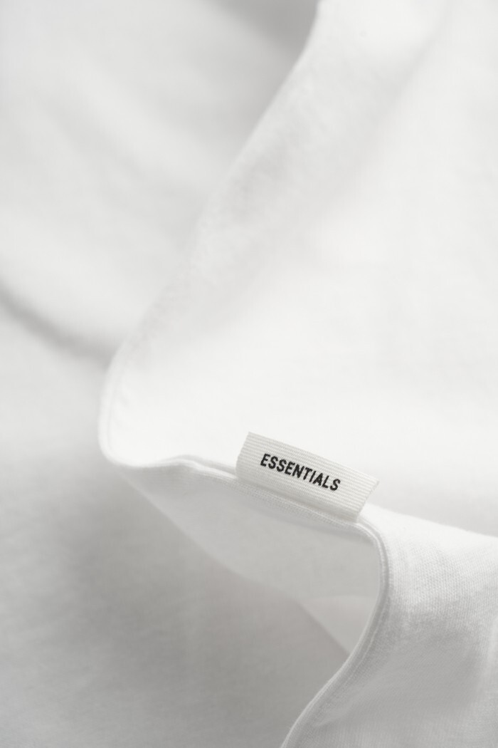 Routine Short Sleeve T-Shirt – Form Regular – White – Any Size