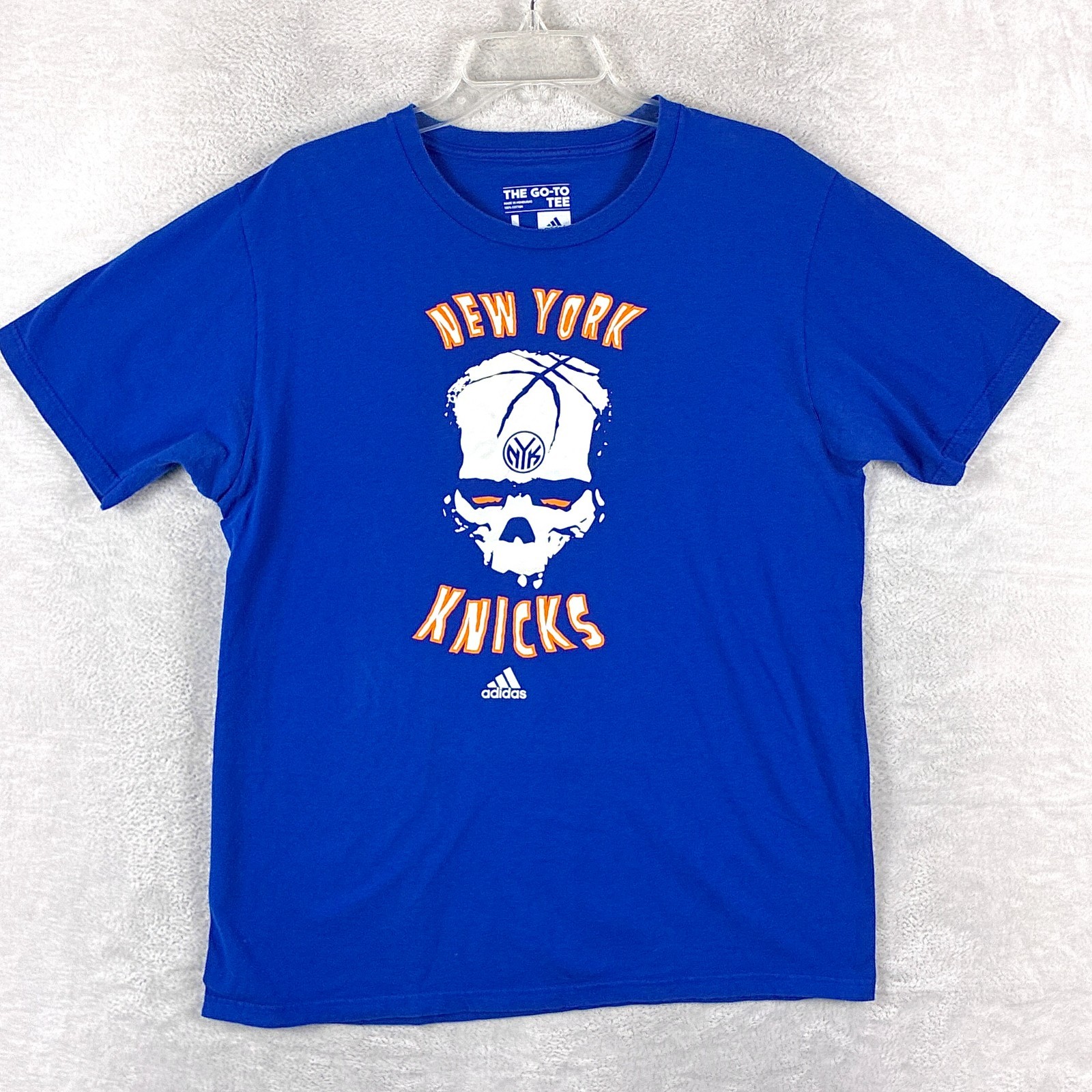 Adidas New York Knicks Tshirt Mens L Blue Basketball Skull Metal NBA Streetwear