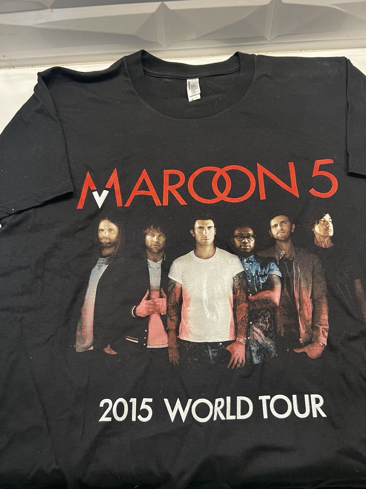 Maroon 5 T-Shirt Size M Black 2015 World Tour Concert Band Graphic Adam Levine