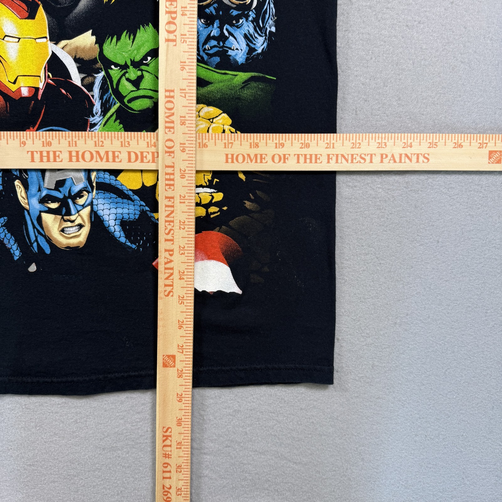 Marvel T-Shirt Men&rsquo;s L Black Superhero Charecters Movie TV Promo Cut Tag