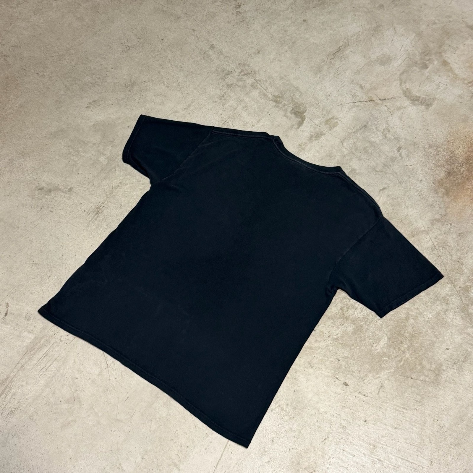 Vintage Yazbek Y2K cyber grunge fleur-de-lis wings graphic tee