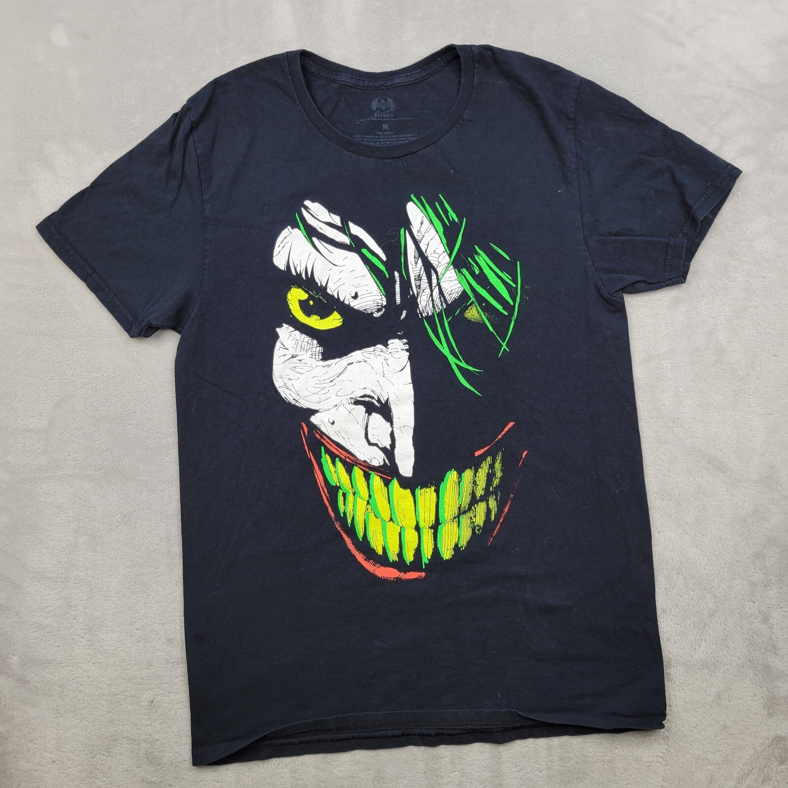 Batman Shirt Men Medium Joker Clown Villain DC Comics Dark Knight Gotham Adult