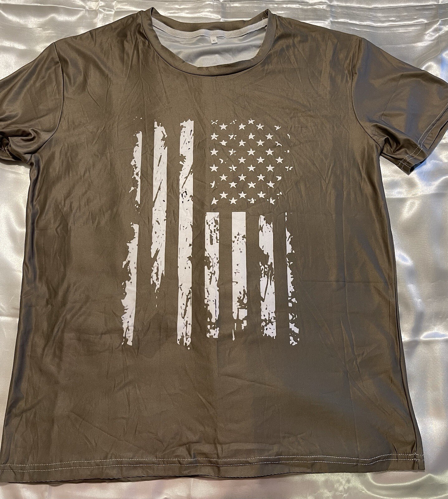 Men’s Distressed US Flag Short Sleeve Shirt, Size XL