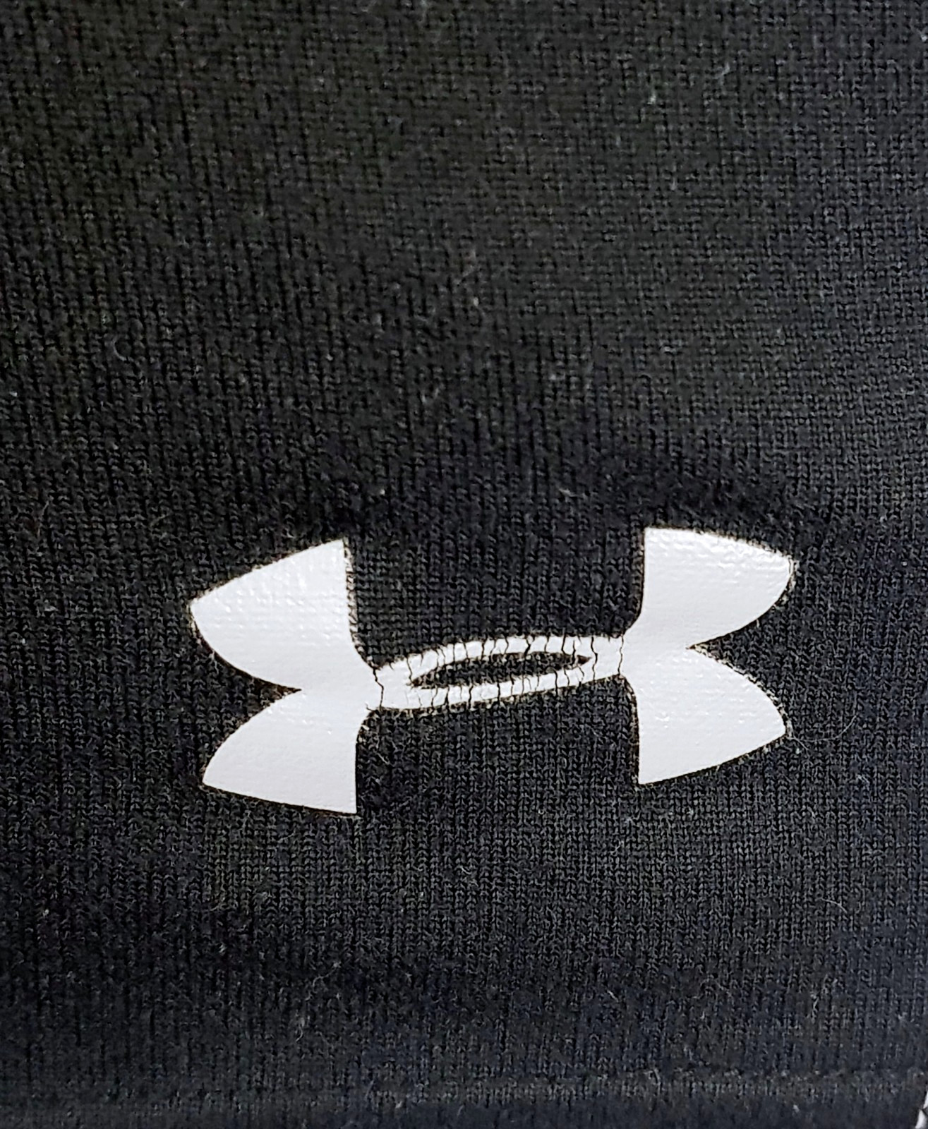UNDER ARMOUR HEATGEAR Mens Black SLEEVELESS SPORTS TOP VEST Stretch – S -RRP £35