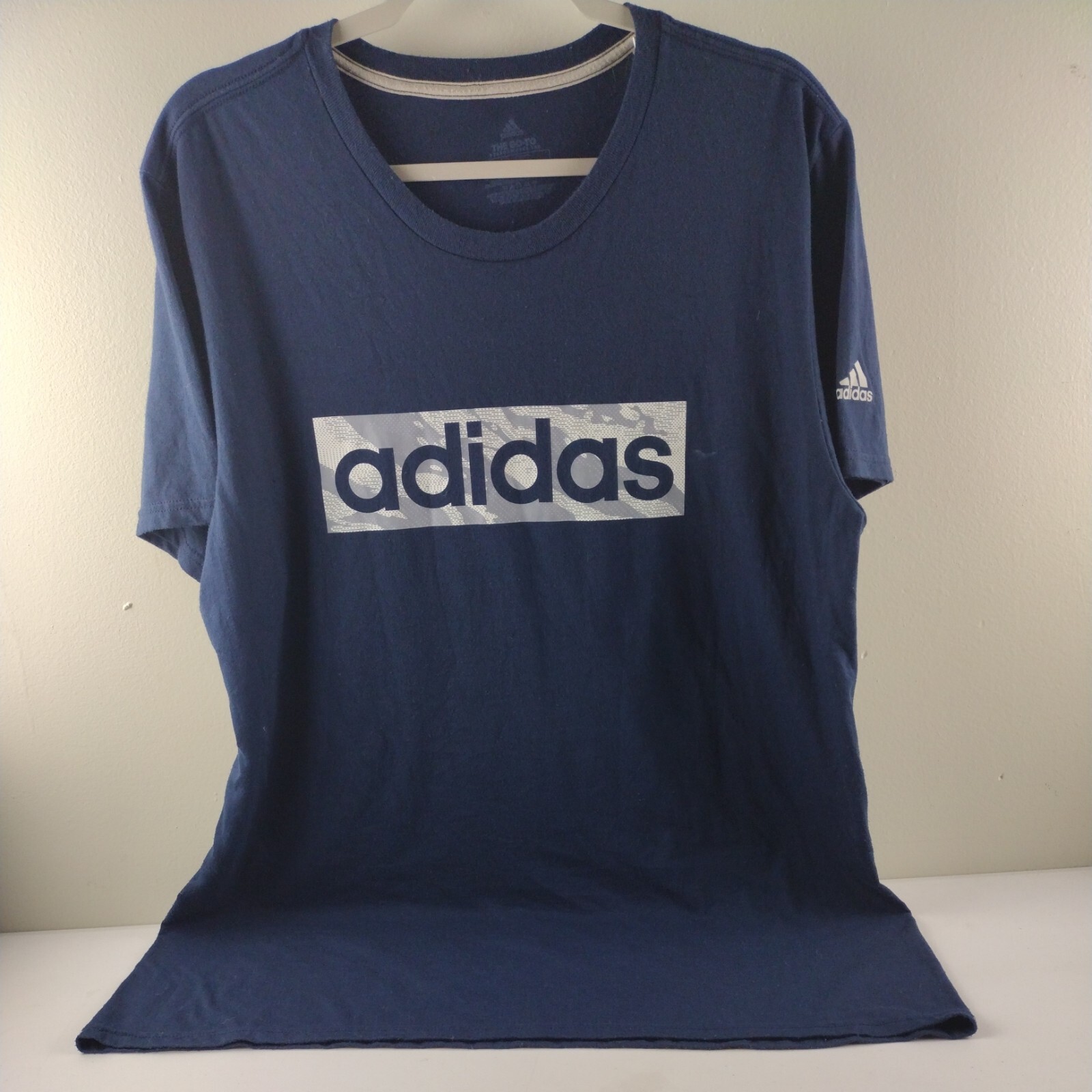 Adidas Men&rsquo;s XL The Go To Performance Tee Short Sleeve Crew Neck Blue Logo