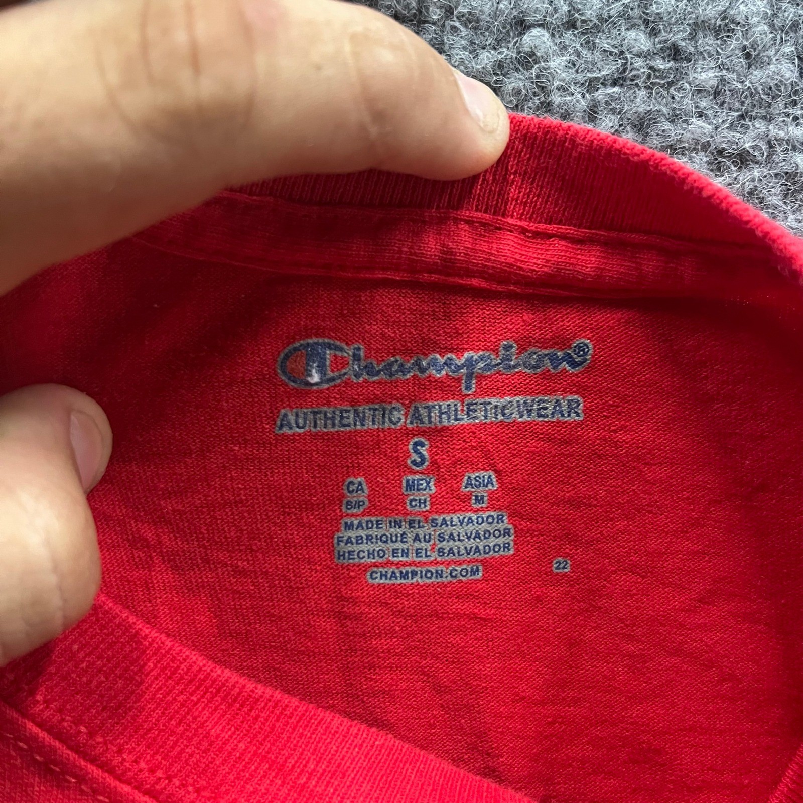 Champion T-Shirt Mens Size S Red Georgia Soccer Graphic Athletic Short Sleeve
