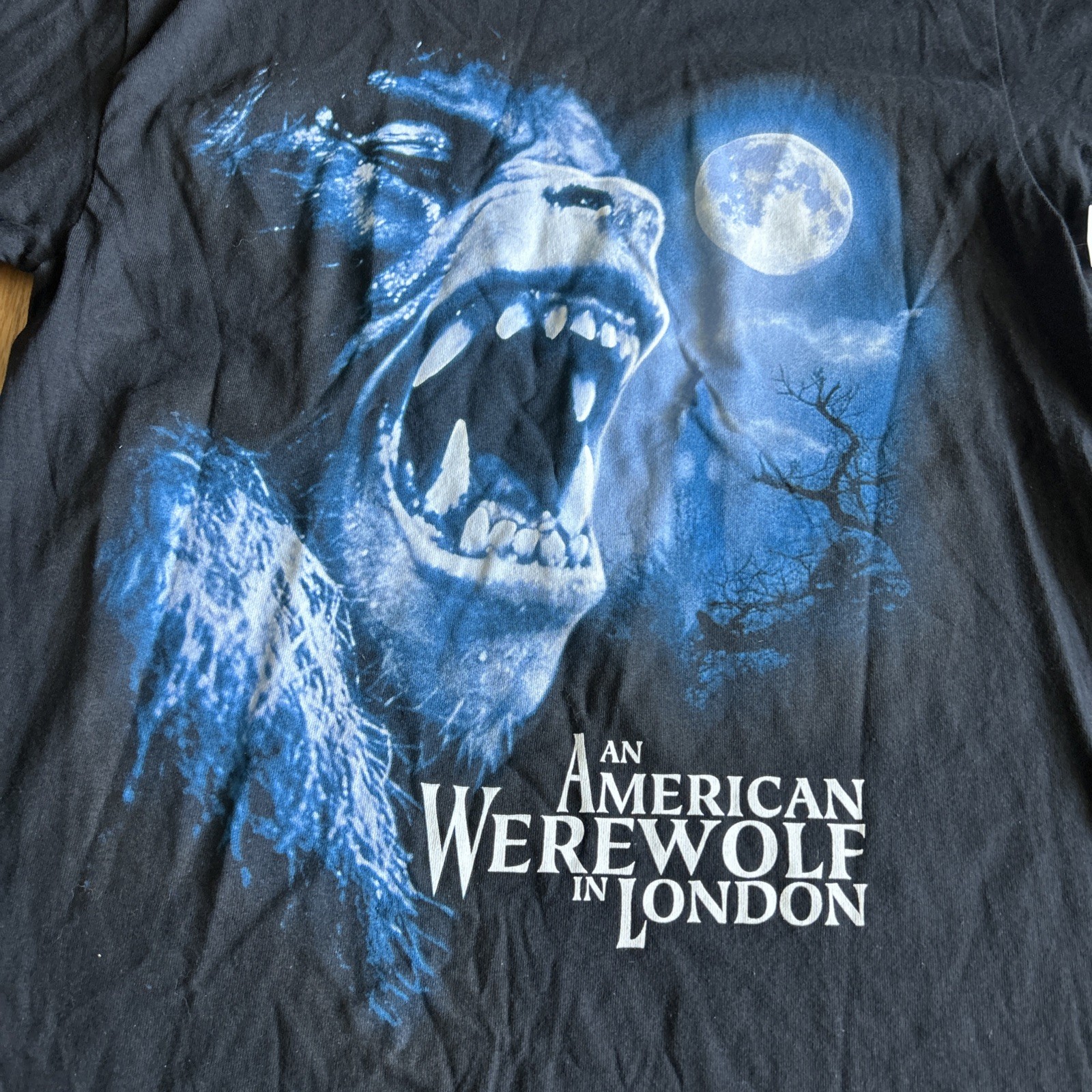 Universal Studios Horror Nights 2014 American Werewolf In London T Shirt L NWT