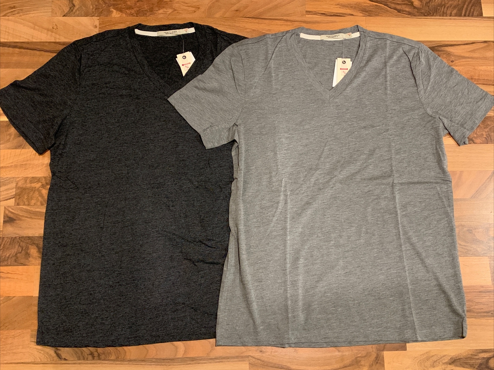 ABBOT & MAIN (Sz M or L) Men&rsquo;s Basic V-Neck Tee T-Shirt Tri Blend Casual, Gray C