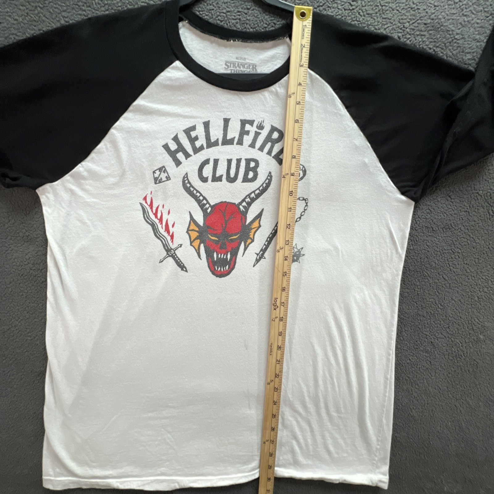 Stranger Things Adult Sz XL Hellfire Club 3/4 Sleeve Raglan T-Shirt Black/White