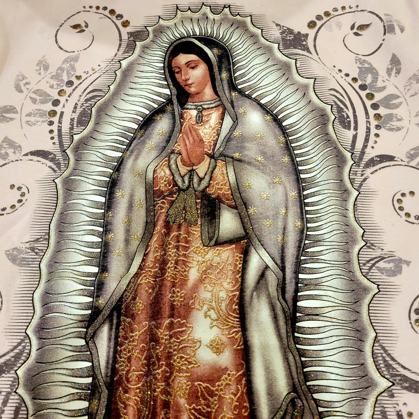 VIRGEN DE GUADALUPE T-SHIRT-size XL Pink. Glitter graphic print chest size 48