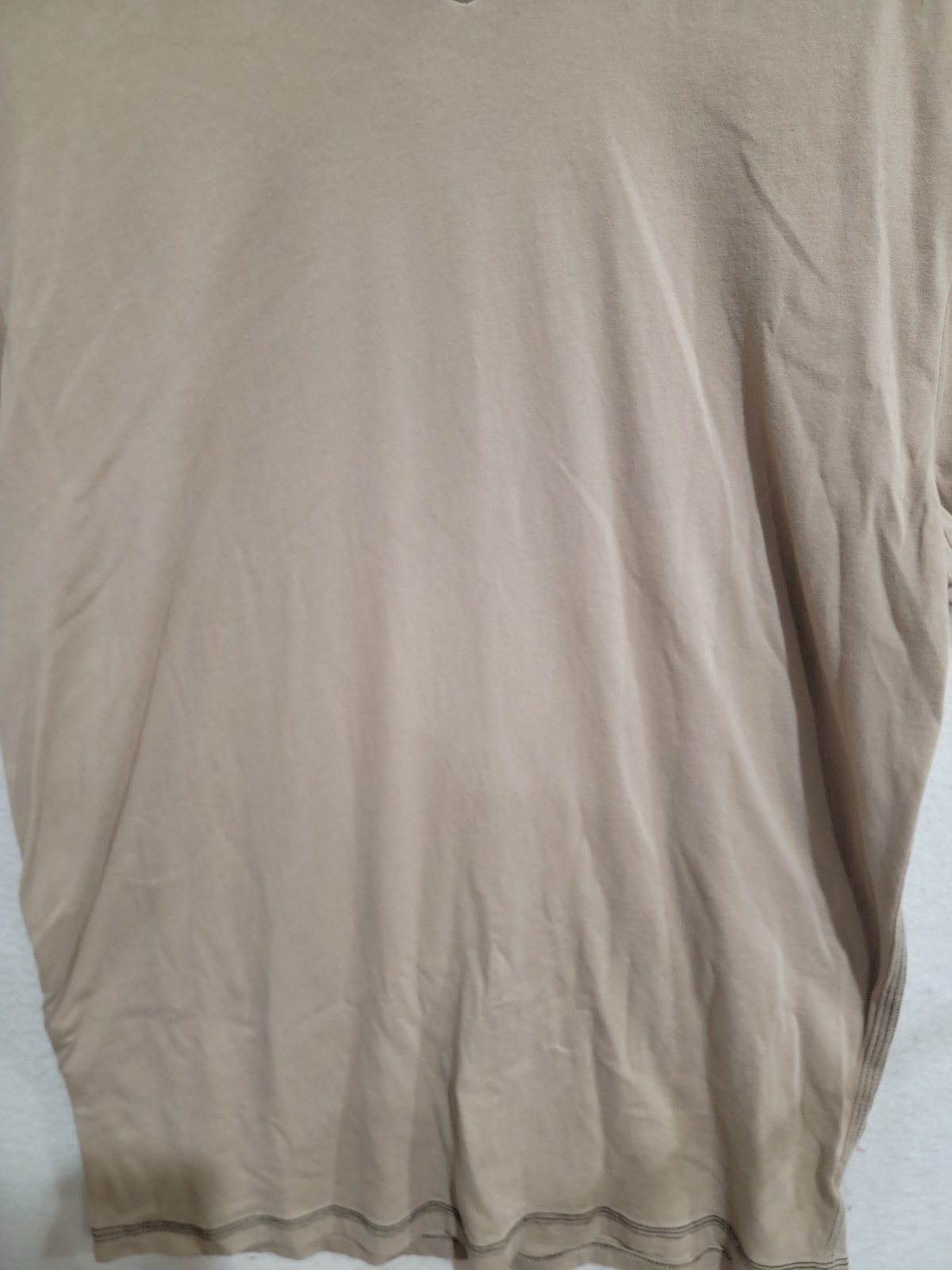 Buckle Black L V-Neck Shirt Tan Beige Short Sleeve Triple Stitch Detail Men&rsquo;s