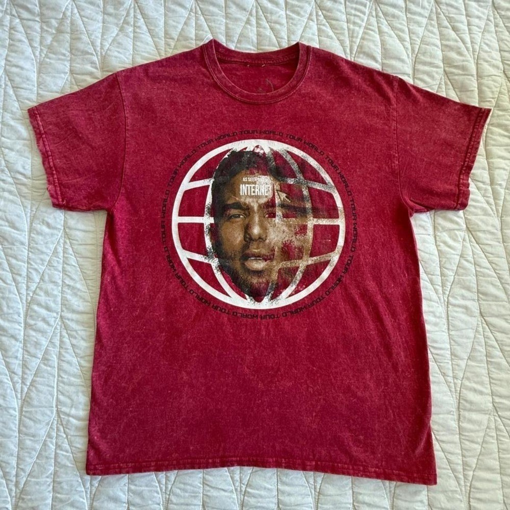 Futuristic As Seen On The Internet World Tour T-Shirt Mens Large Red Excellent