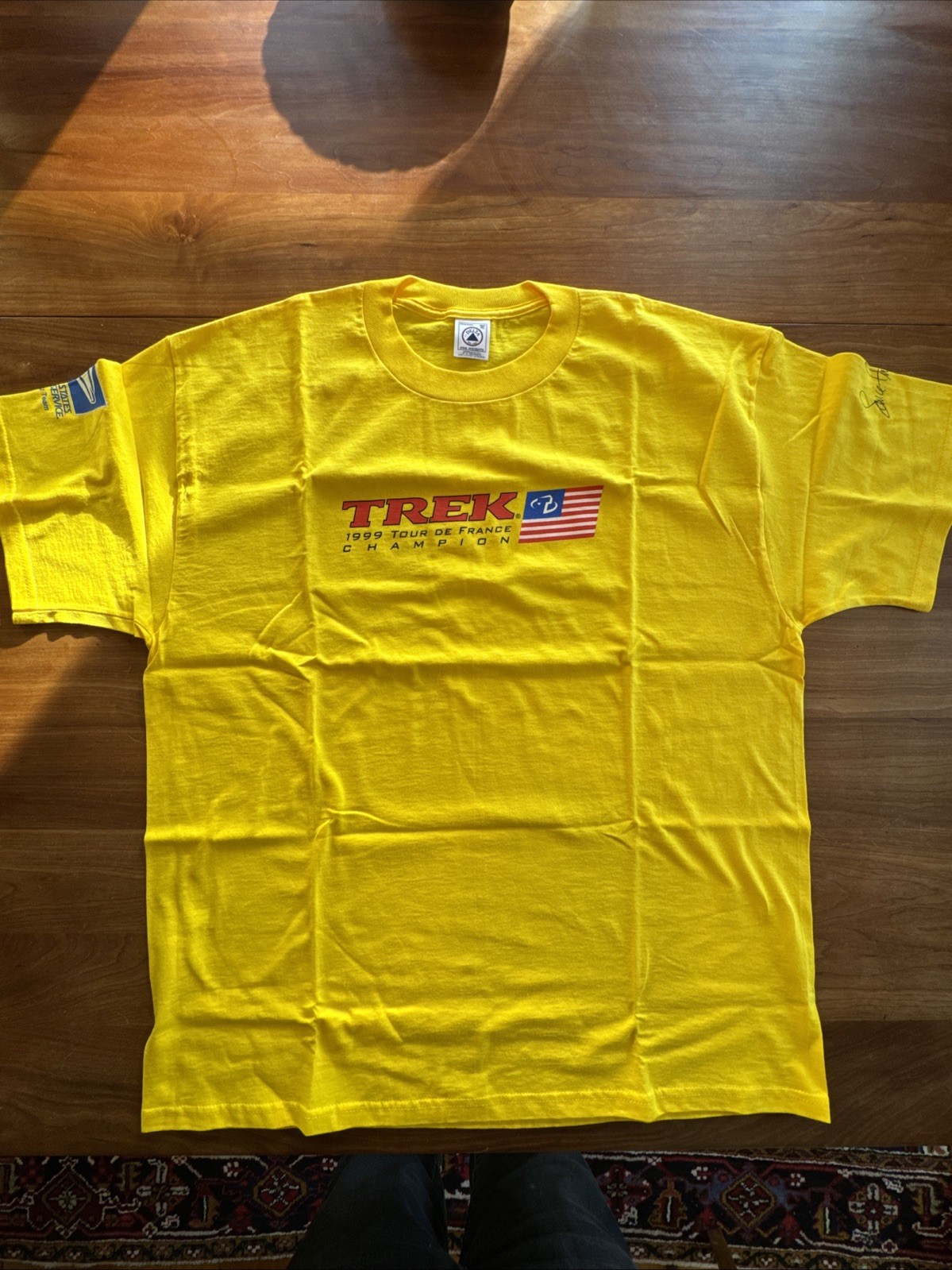 Vintage 1999 Lance Armstrong Tour De France Champion Yellow Shirt (XL)