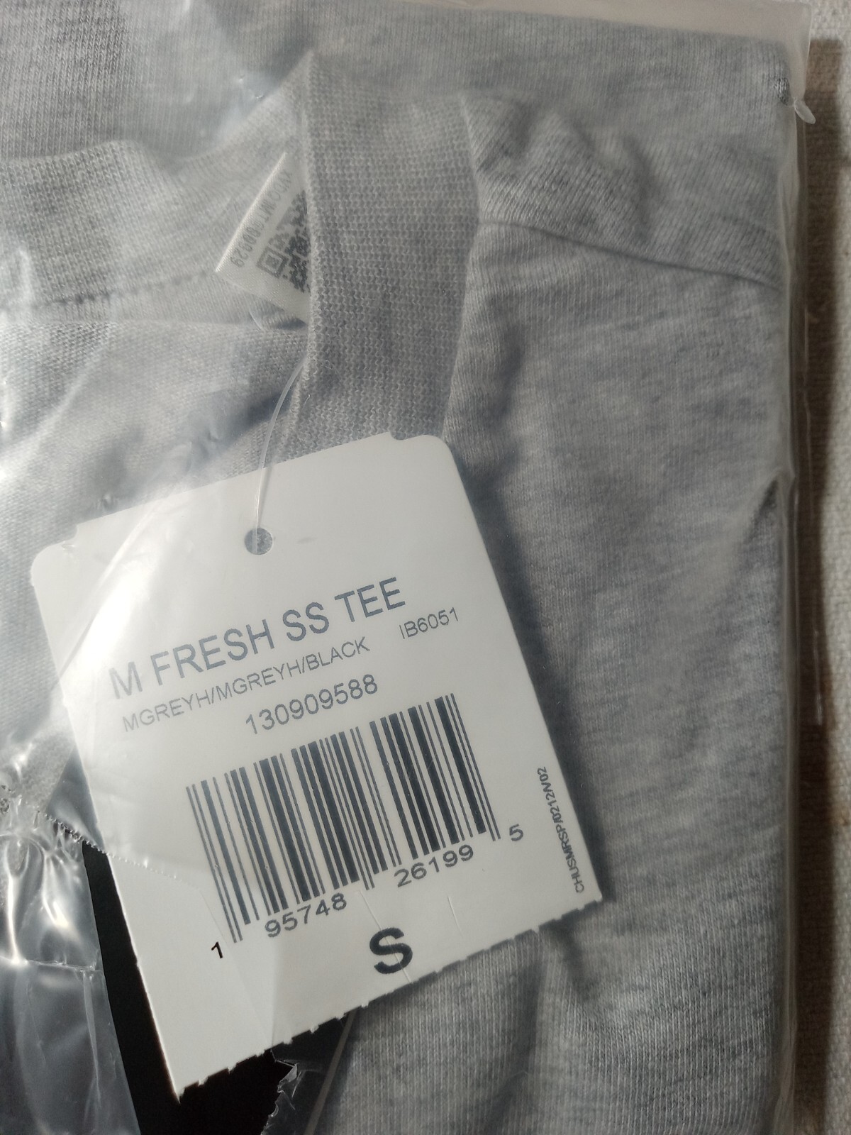 Adidas Men&rsquo;s Fresh Gray T Shirt IB6051 Size Small