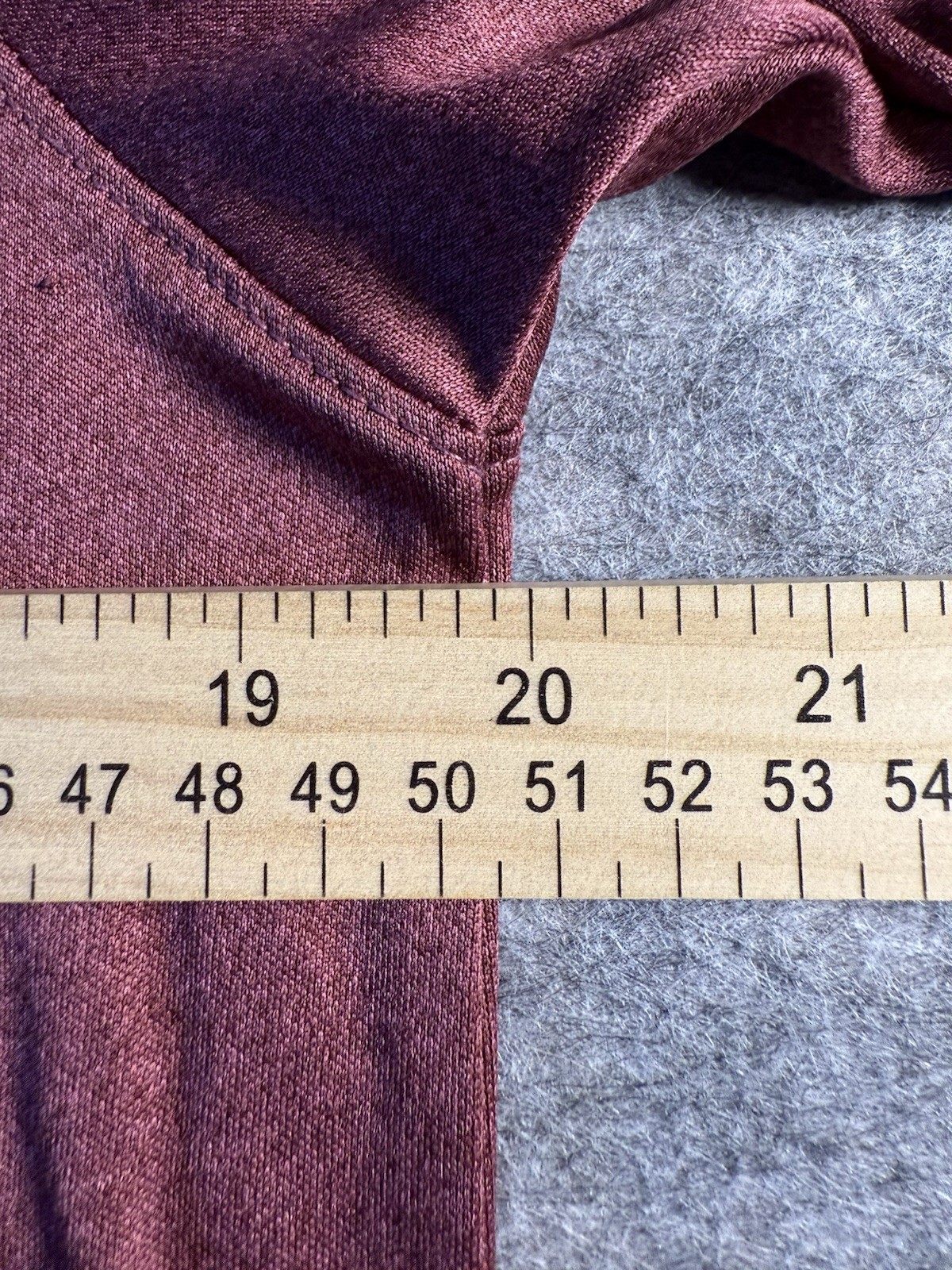Montana T-Shirt Short Sleeves Color: Burgundy Metallic Size M See Notes – Flaw