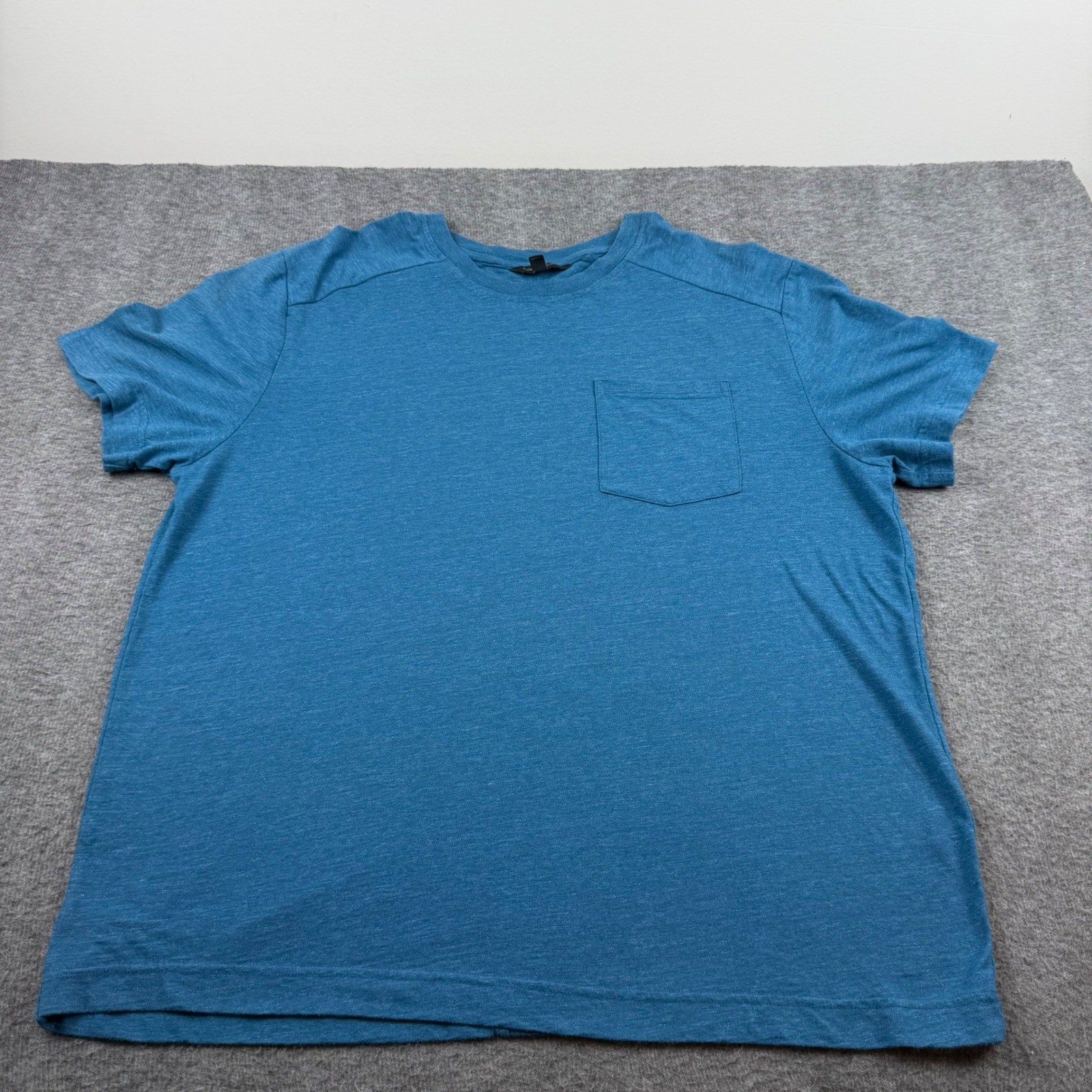 Banana Republic Pocket T-Shirt Men&rsquo;s XL Blue Short Sleeve Heathered Crew Neck