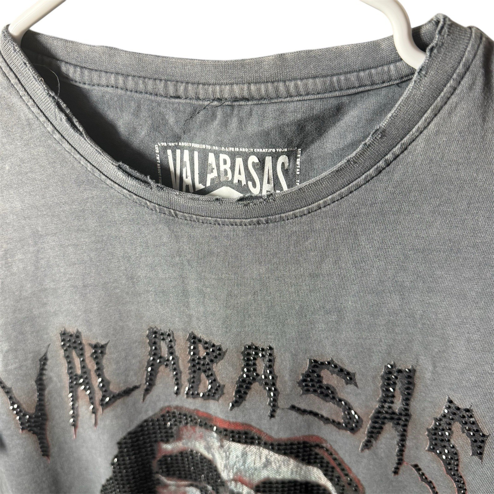 Valabasas Graphic Tee Mens sz S Grunge Skull Don&rsquo;t Panic Gray 100% Cotton Street