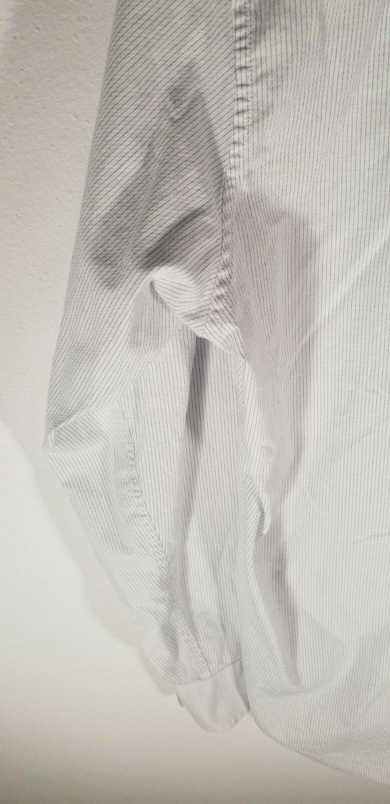 DKNY Long Sleeve Dress Shirt 100% Soft Cotton Button Up Collar .USA Seller