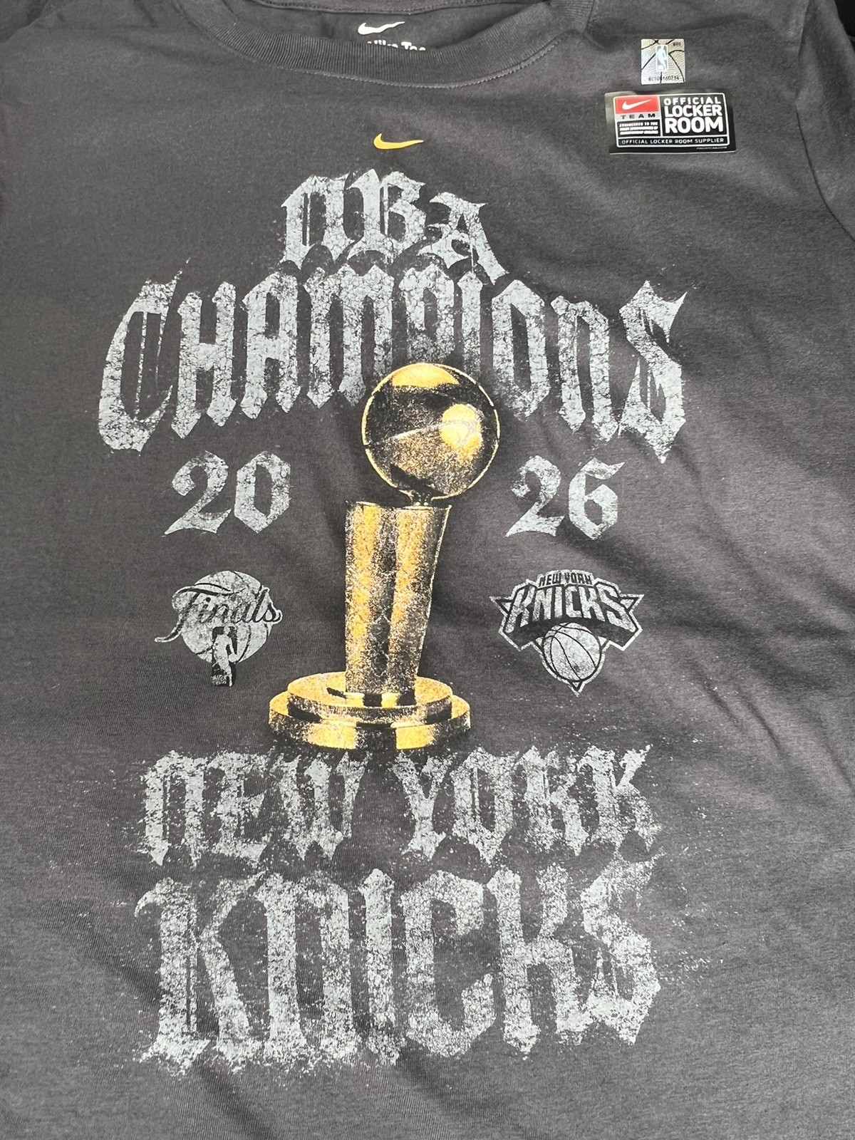 New York Knicks Nike 2026 NBA Finals Champions Authentic Locker Room T-Shirt M