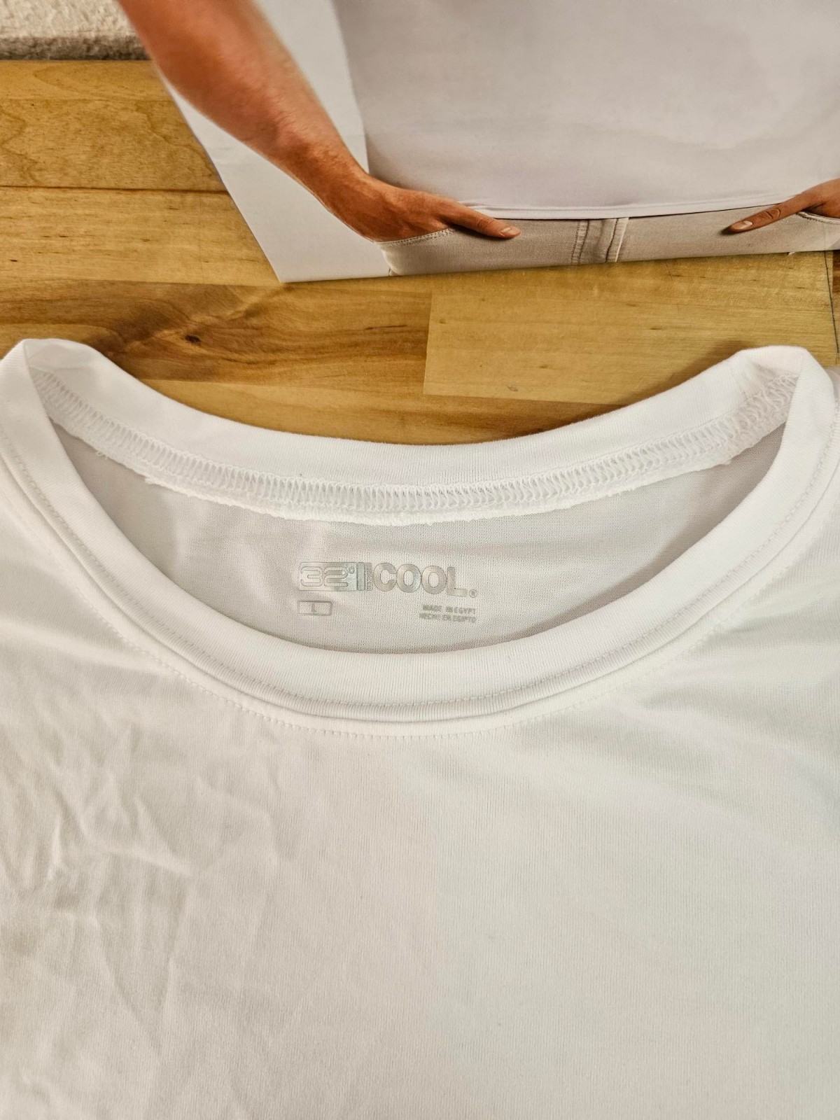 L / LARGE WHITE – 3 PACK – 32 Degrees Cool Men&rsquo;s Short Sleeve T-Shirts Crew Neck