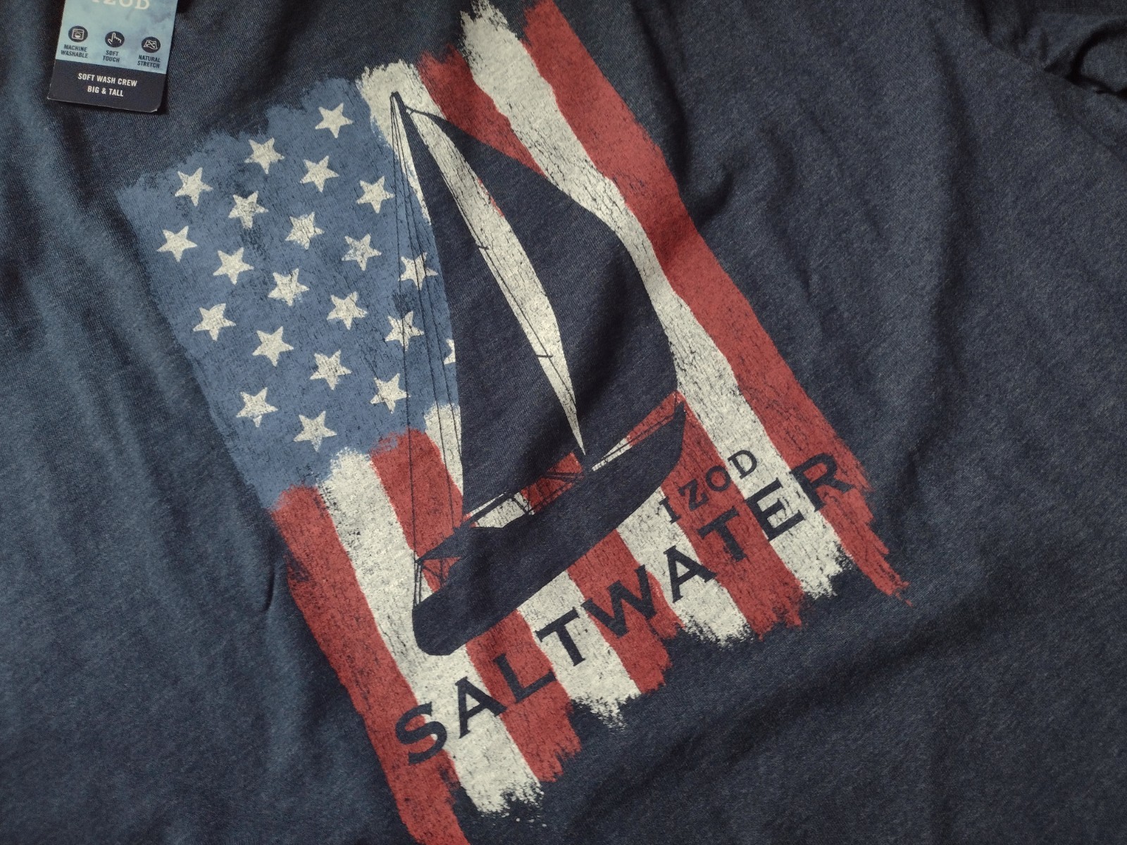 NWT, IZOD Men&rsquo;s Saltwater Short Sleeve Cotton Blend Graphic T-Shirt