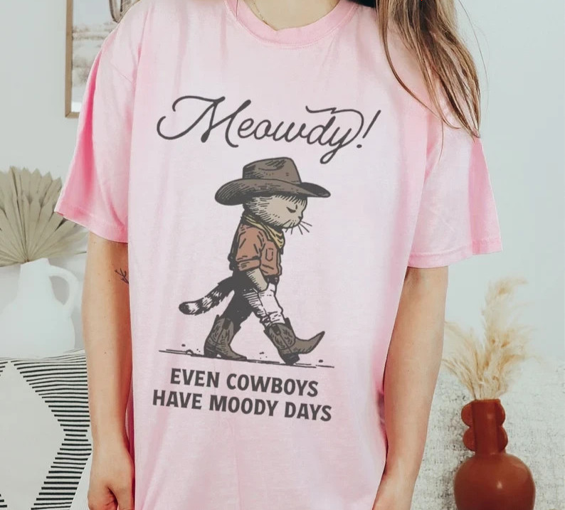 Funny Cowboy Cat Shirt Retro Rodeo Tshirt Cute Cowgirl Western Graphic Tee