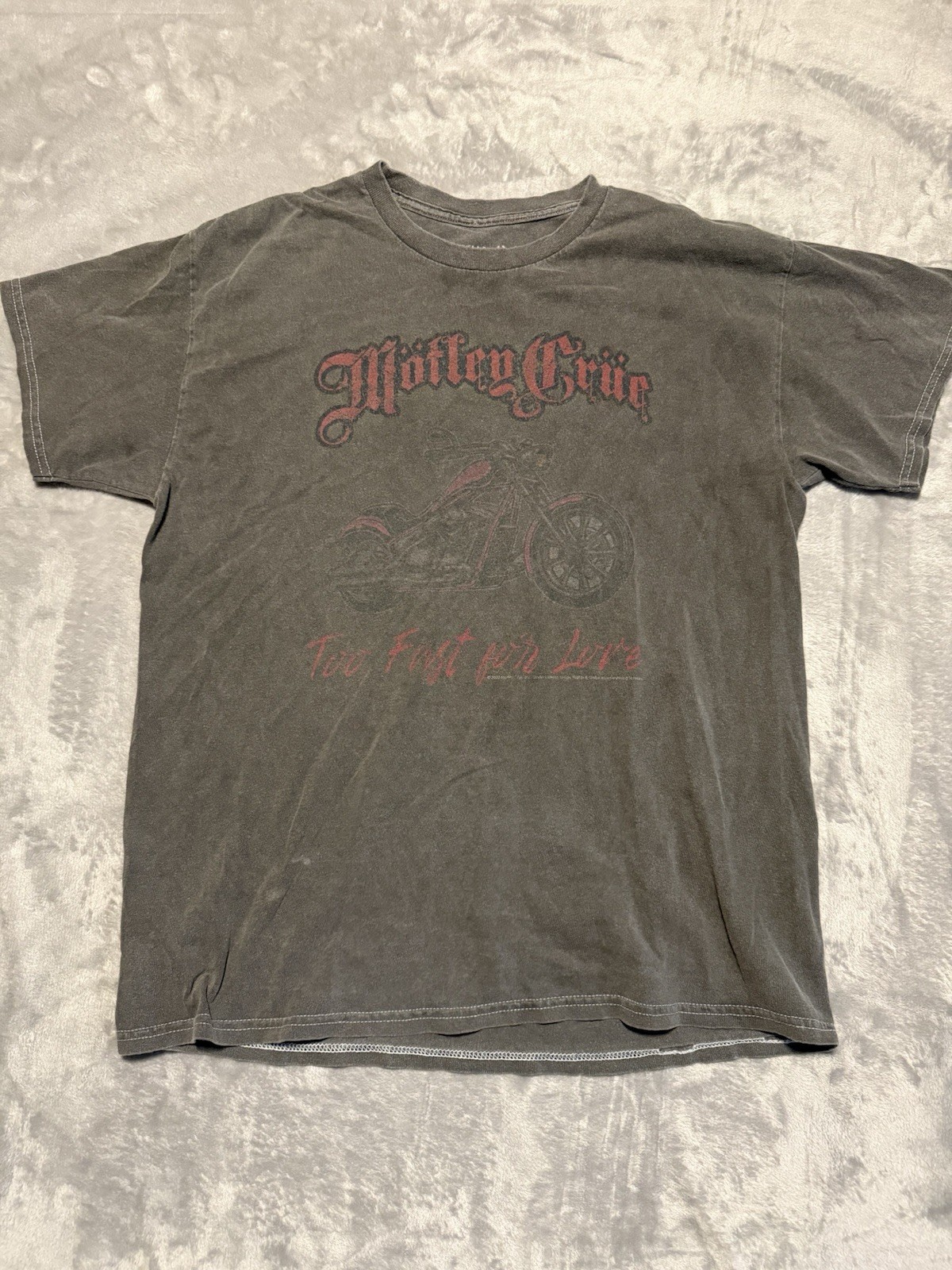 The Vinyl Icons Men&rsquo;s M Motley Crue Motorcycle Too Fight for Love Graphic Tee