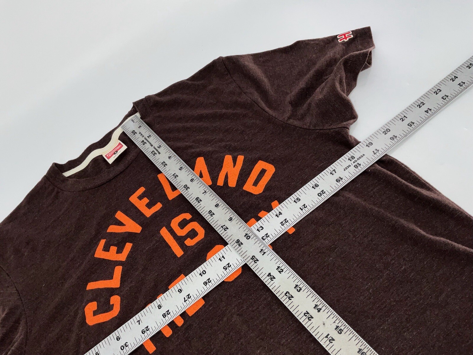 Homage Cleveland Is The City T-Shirt Men’s S Brown Poly Cotton Rayon YGI D4-1