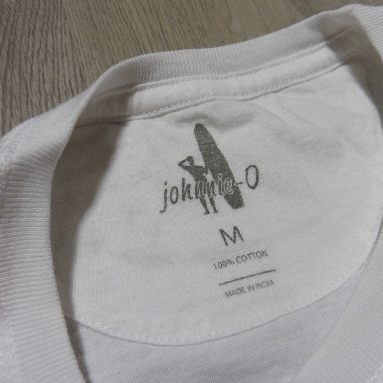 JOHNNIE-O Mens M MEDIUM T SHIRT WHITE BLUE ORANGE DALE 2.0 GOLF