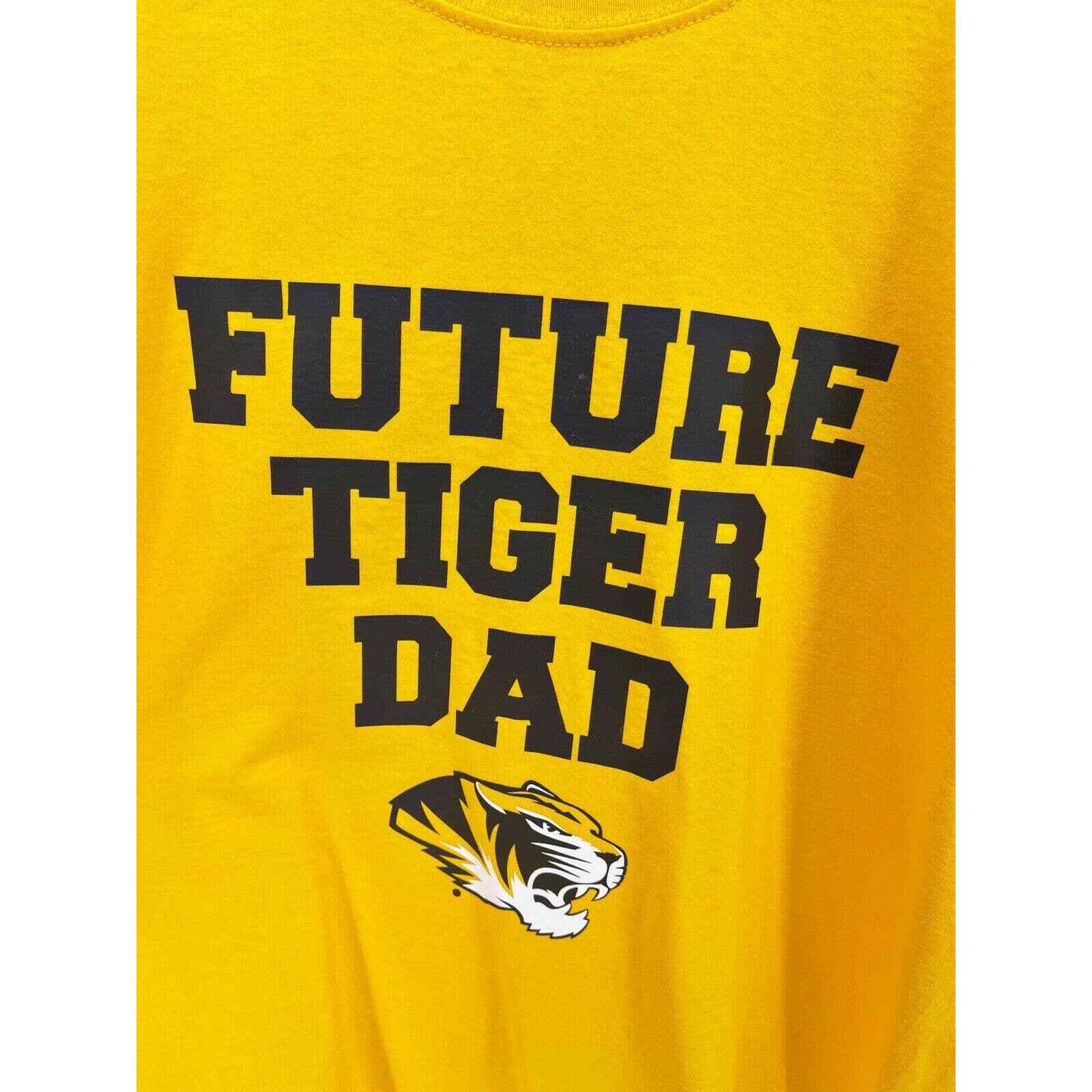 University Of Missouri T-Shirt Men&rsquo;s Large Gold Future Tiger Dad Mizzou Tigers