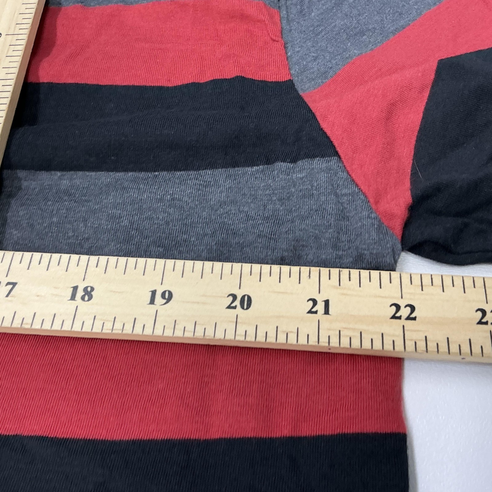 Carbon Shirt Mens 2XL Red Gray Black Stripe V Neck Short Sleeve Tagless