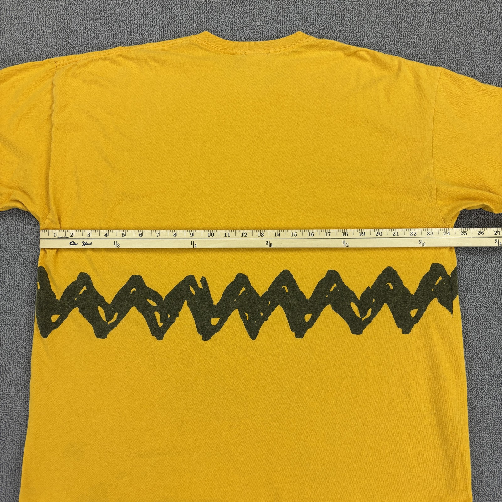 Peanuts Charlie Brown Zigzag Stripe Novelty Graphic Tee Yellow T-Shirt Sz 2XL