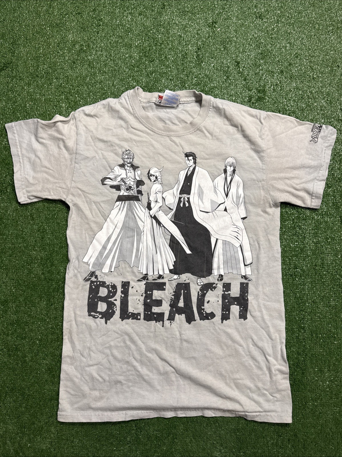 Vintage 2000s RIPPLE JUNCTION BLEACH ANIME T-SHIRT Size Small RARE