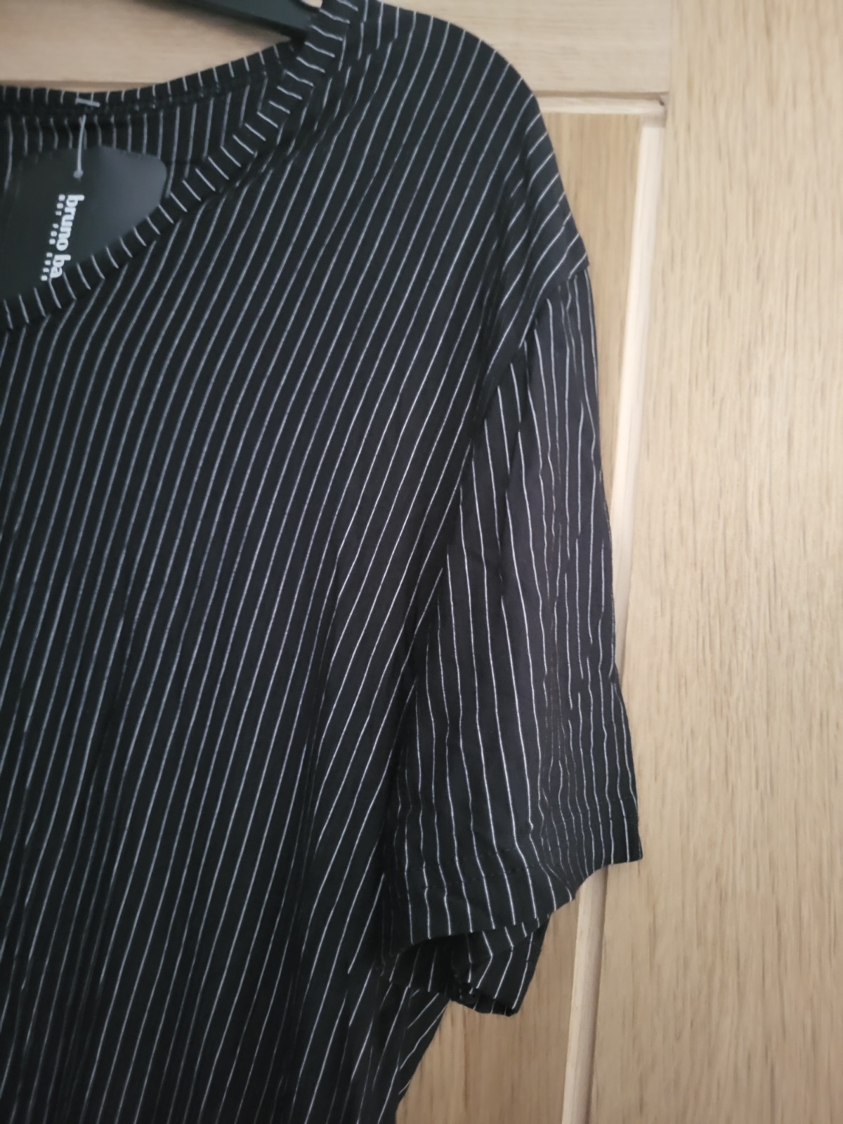 Bruno Banani Straight Line Mens Black Stripe T-Shirt / Top – Size Medium – NWT