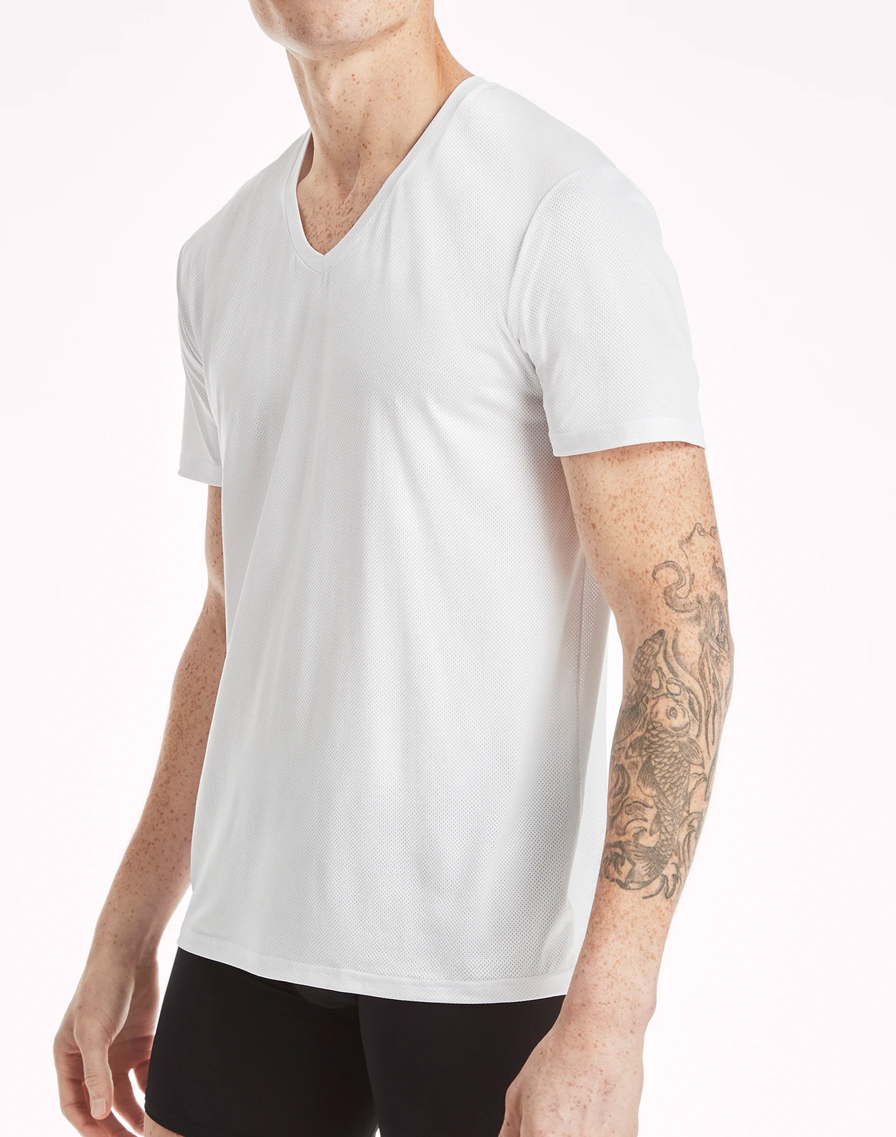 Hanes V-Neck Undershirt 4-Pack T-Shirt Short Sleeve Ultimate Men&rsquo;s X-Temp Mesh