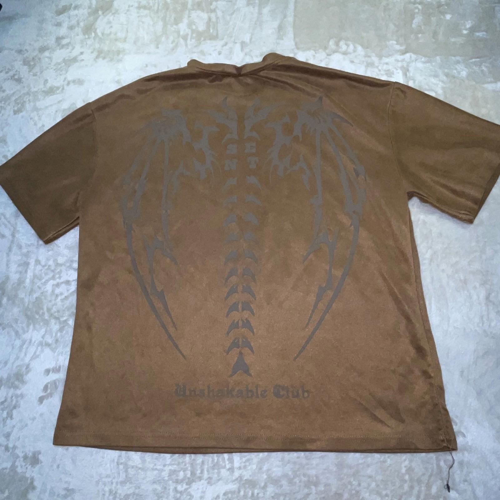 “Unsbakable Club” T-Shirt Soft Faux Suede Fabric Men’s Brown T-Shirt Sz L *READ*
