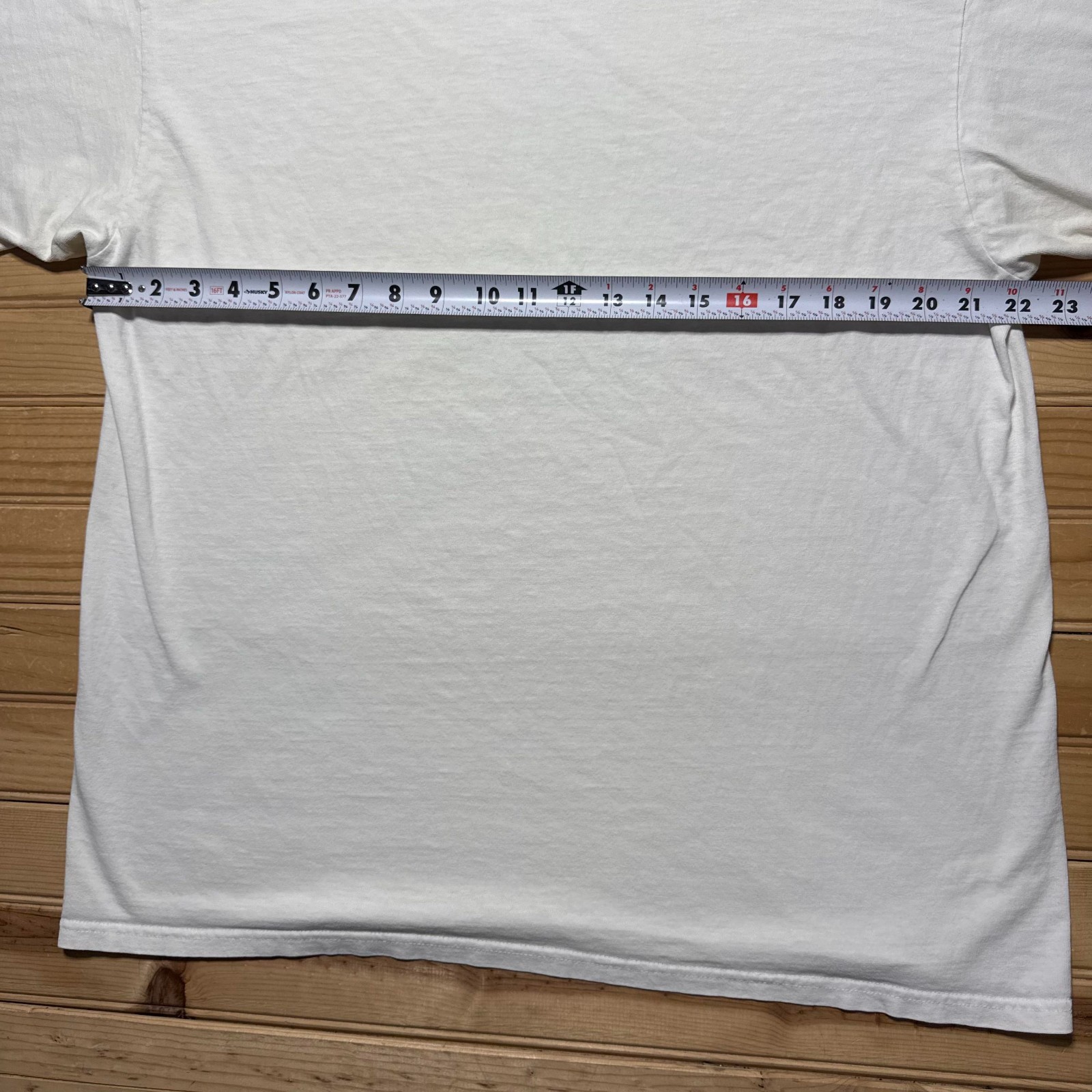 Vintage Y2K Nike Spellout Logo Mini Swoosh Gym Locker Tag Graphic T-Shirt Large