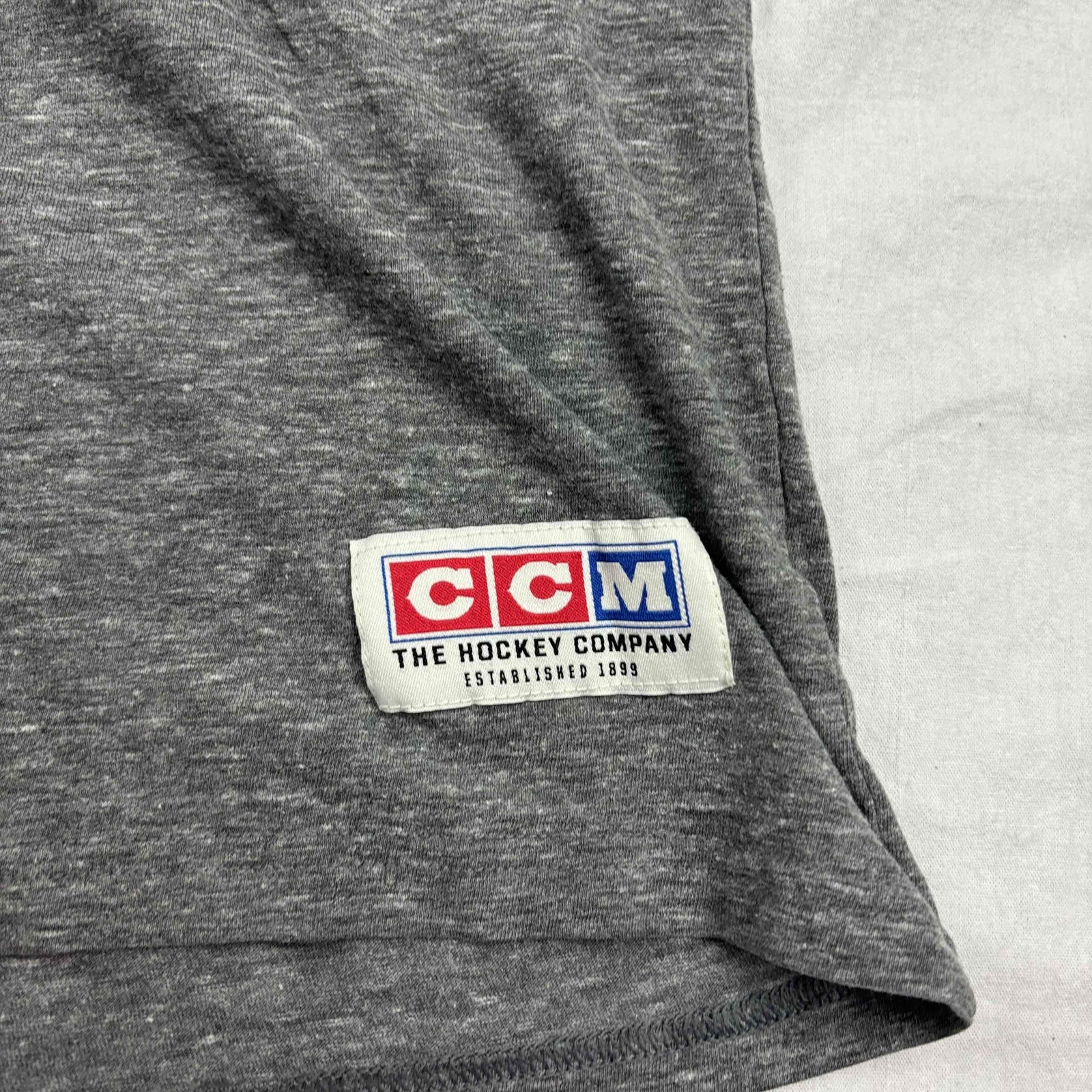 CCM Sports Nashville Predators NHL T-Shirt Gray Short Sleeve Polyester Blend M