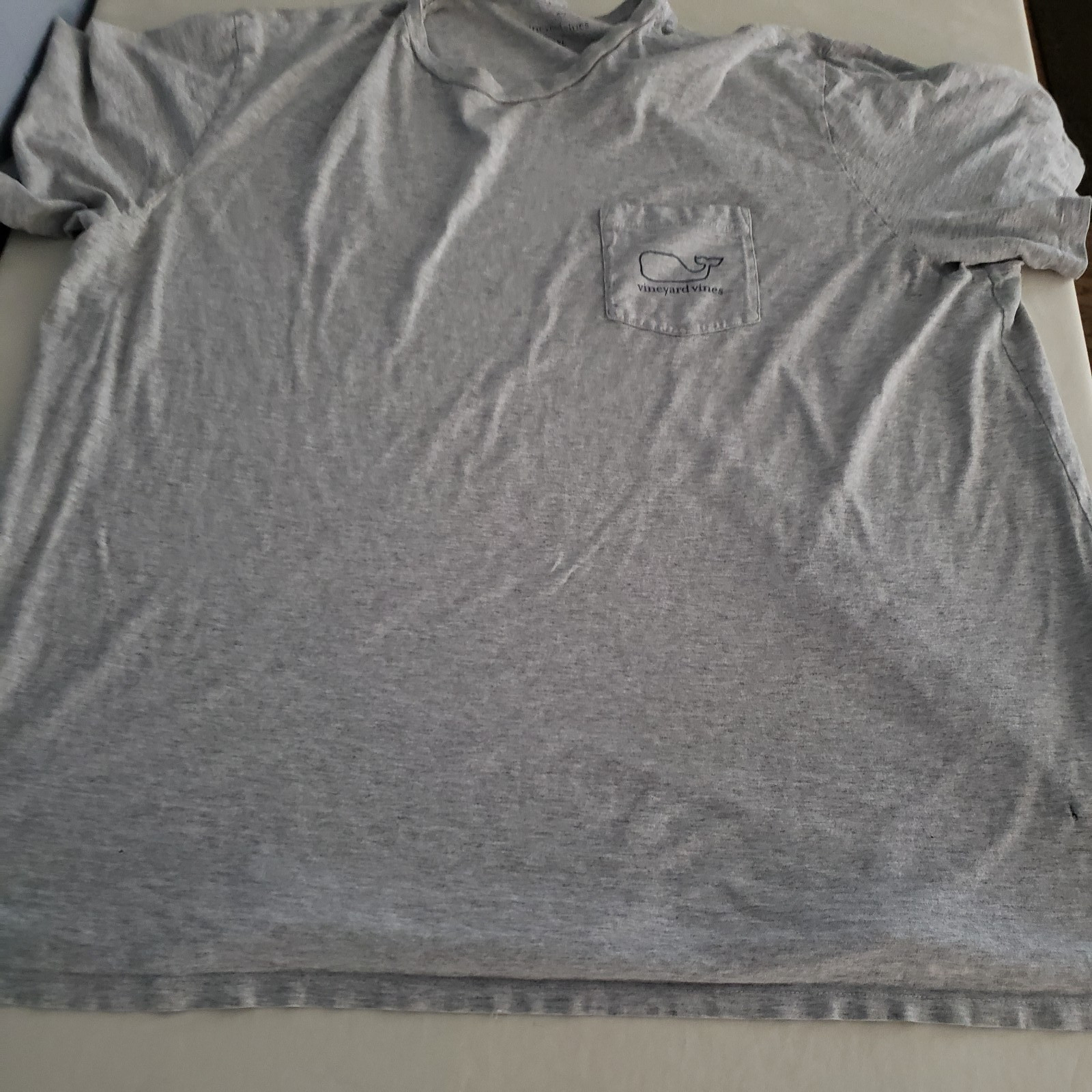 Vineyard Vines Shirt Mens 2XL Whale Graphic Tee Crewneck 2XLARGE GRAY HOLES