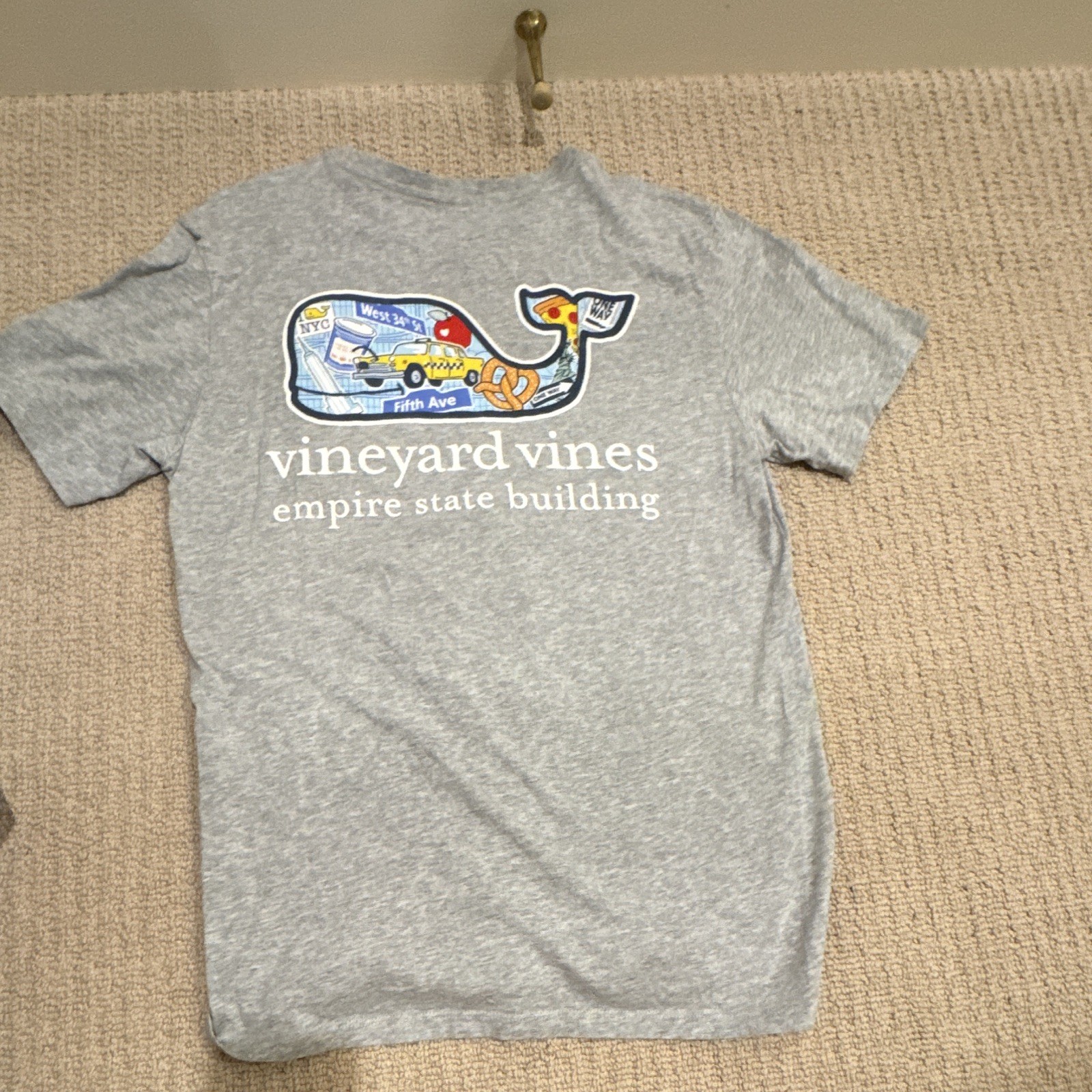 Vineyard Vines Men&rsquo;s Gray Pocket T-Shirt NYC Empire State Building S Cotton