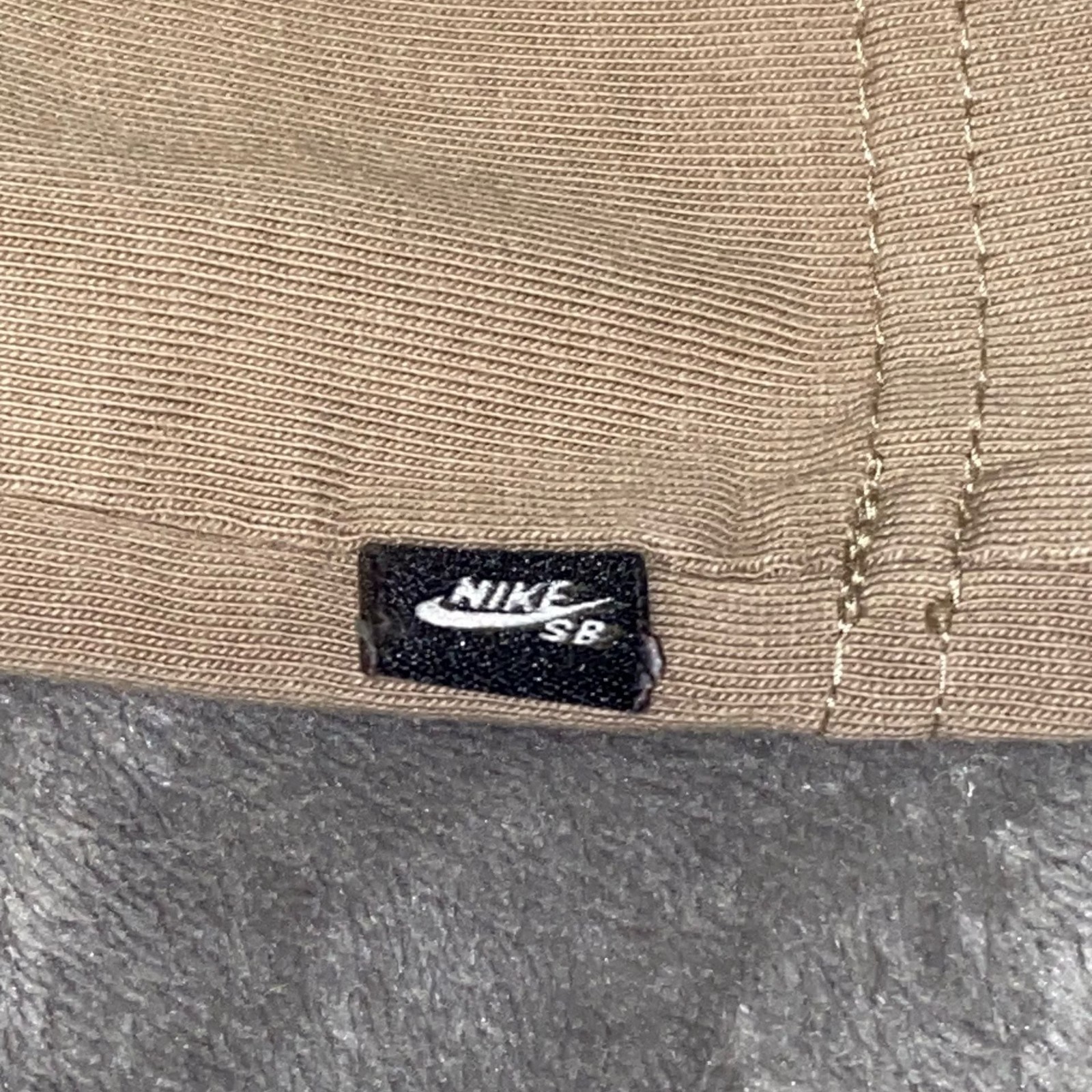 Nike SB Hammer Graphic T-Shirt in Earth Brown
