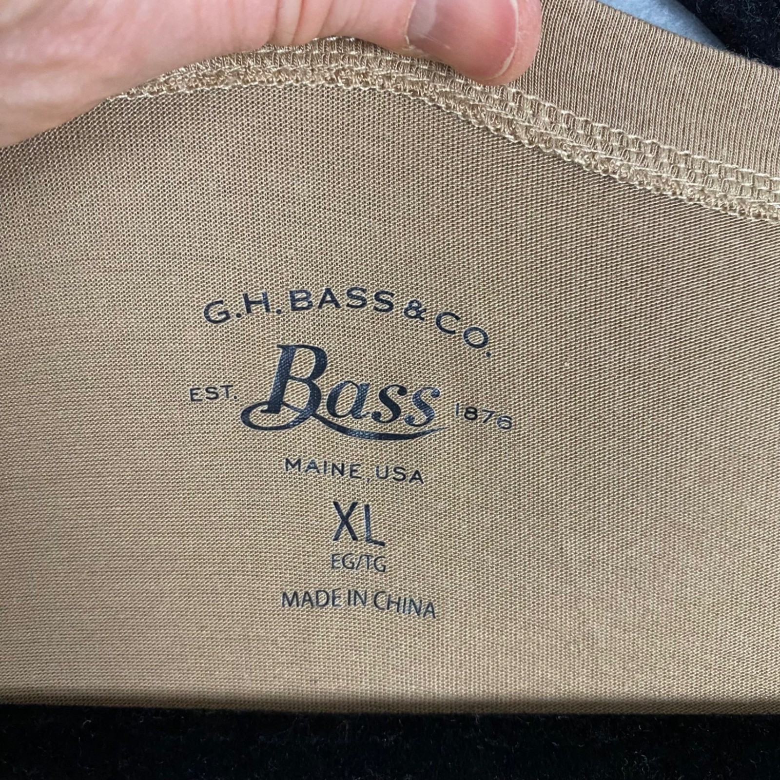 G.H. Bass & Co. Graphic Tee Mens XL Tan Long Sleeve Deer Nature Stretch