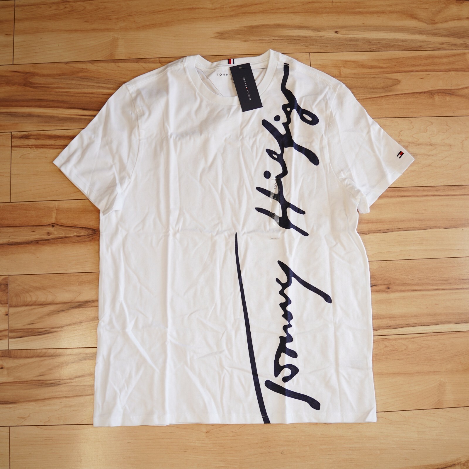 Tommy Hilfiger Men&rsquo;s Short Sleeve Crew-Neck Stripe Tee T-Shirt